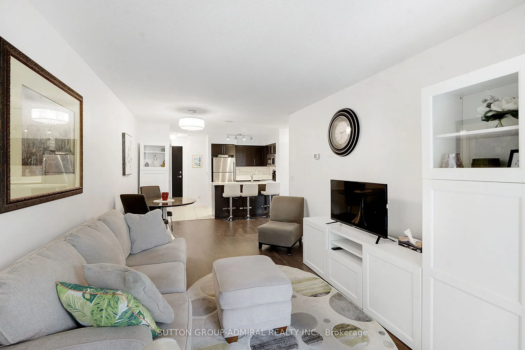 73 King William Crescent #307