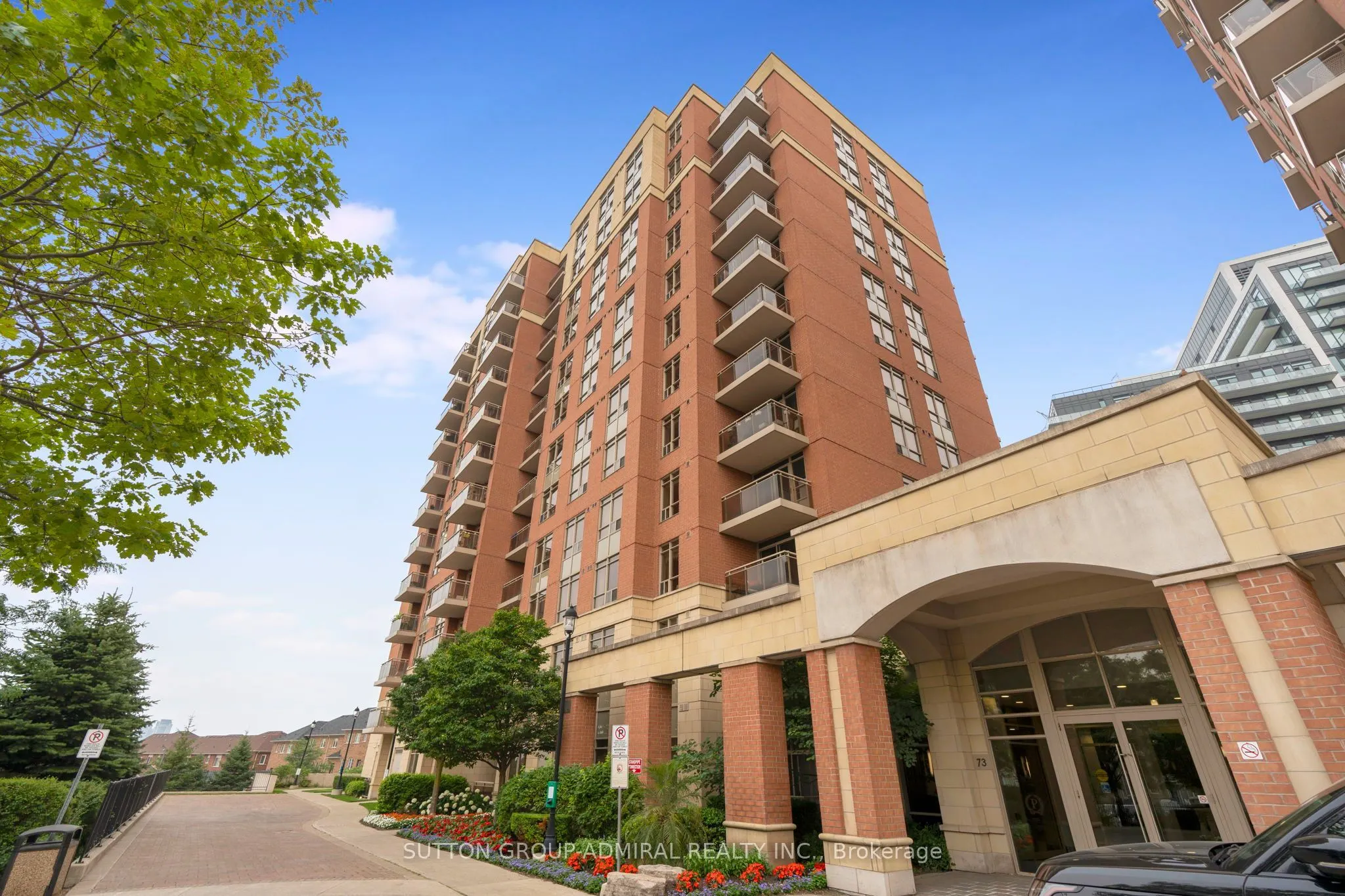 73 King William Crescent #307