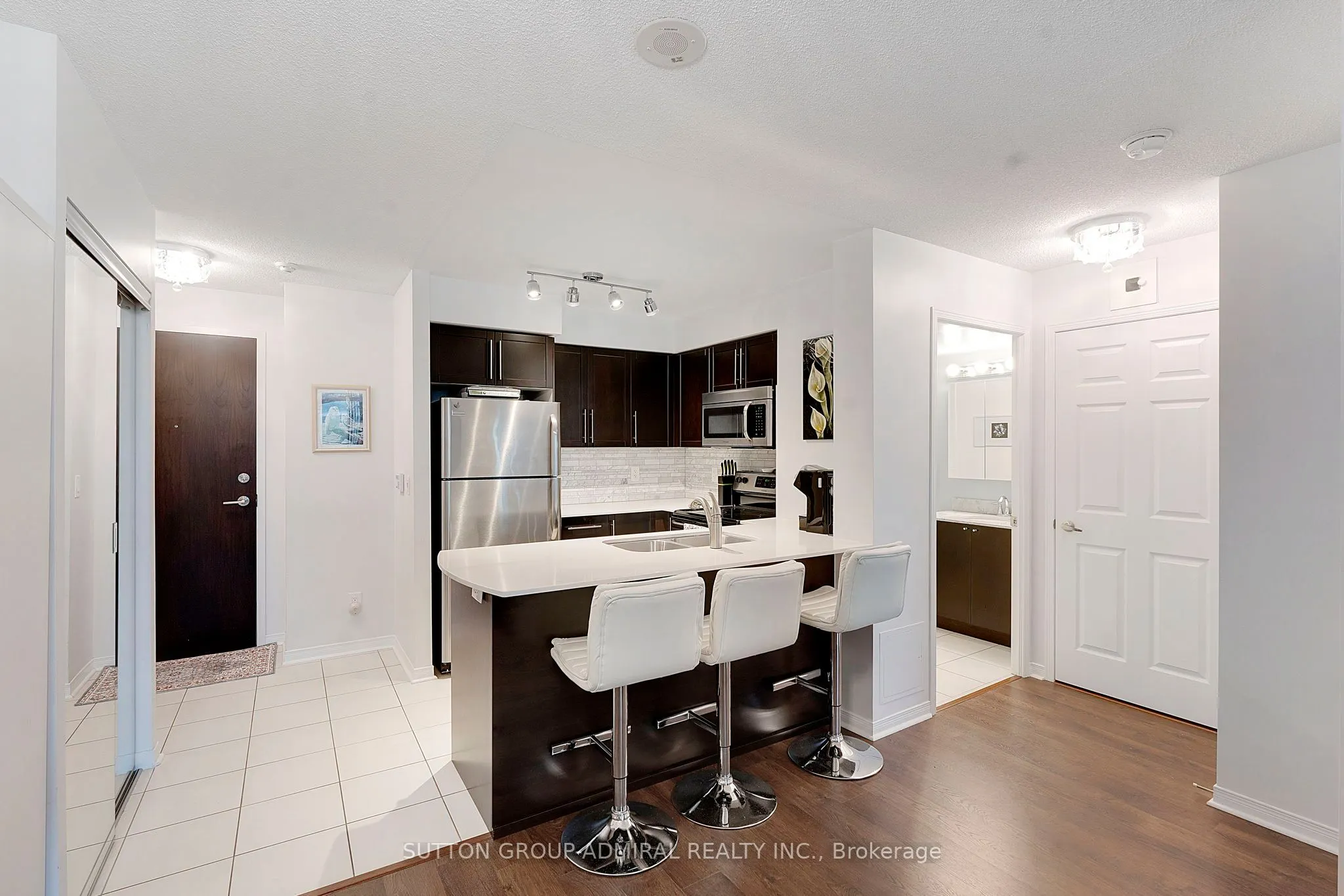 73 King William Crescent #307