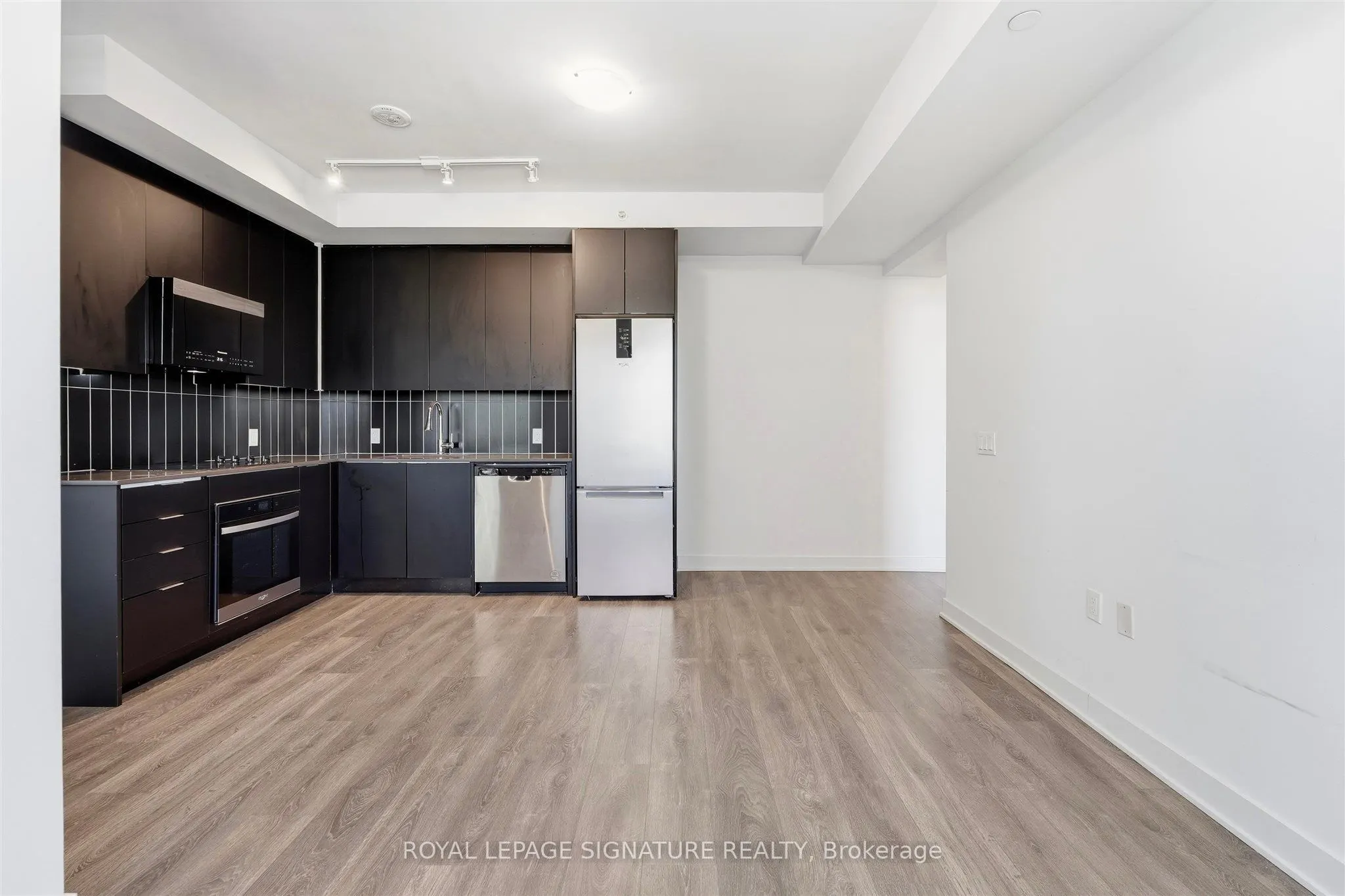 2920 Highway 7 Road #2805
