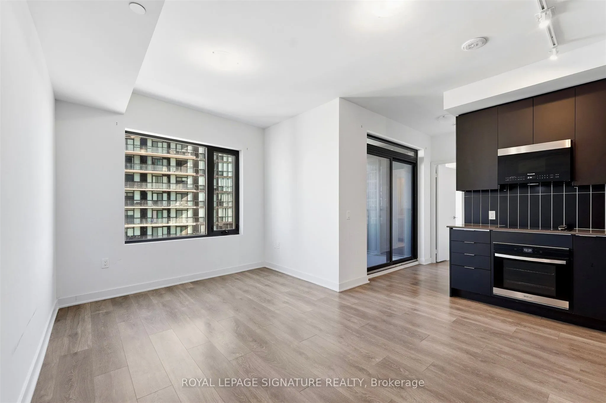 2920 Highway 7 Road #2805