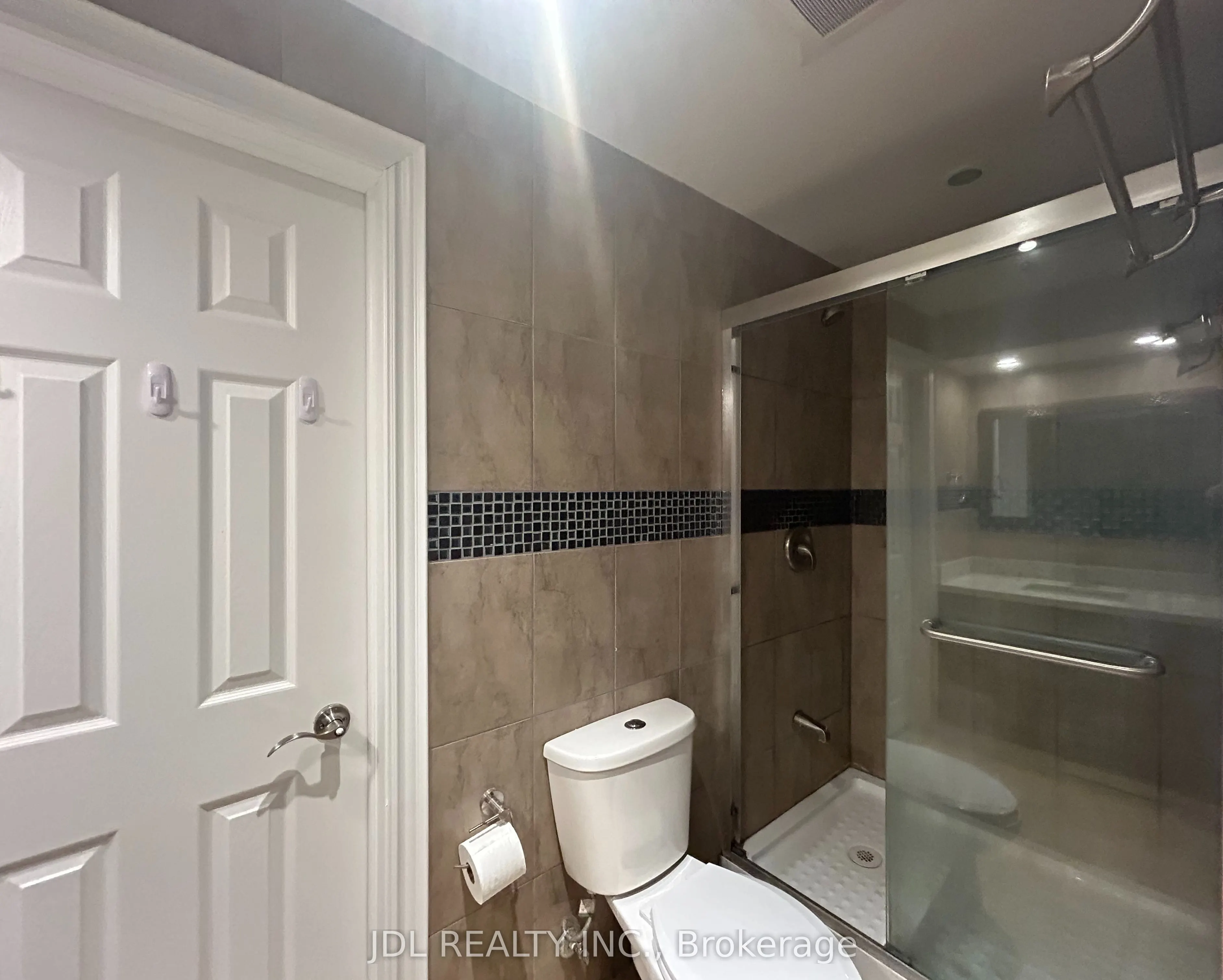 36 Bendamere Cres Crescent #two-bedroom unit bsmt