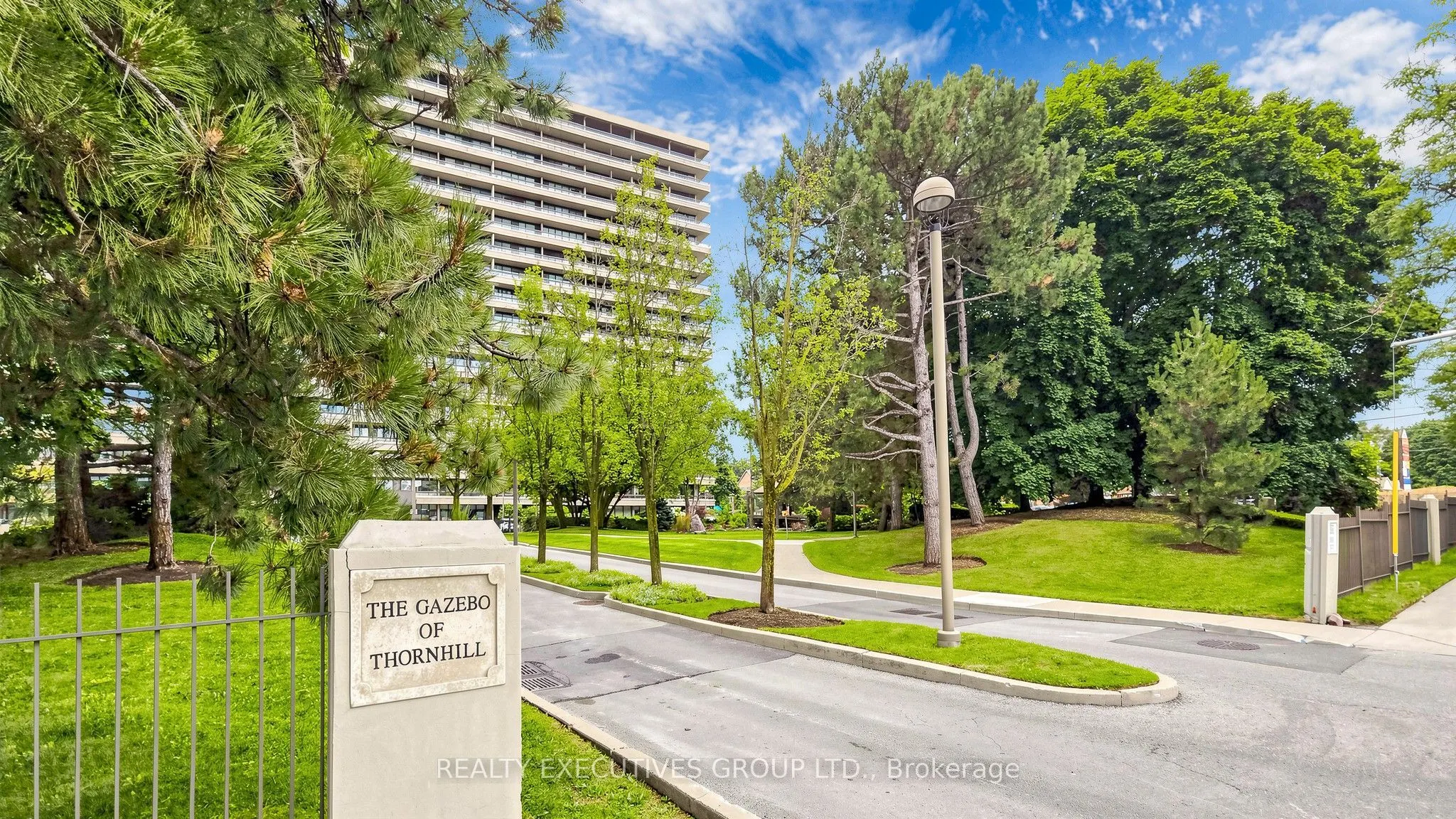 8111 Yonge Street #1707