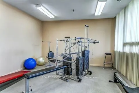 8111 Yonge Street #1707