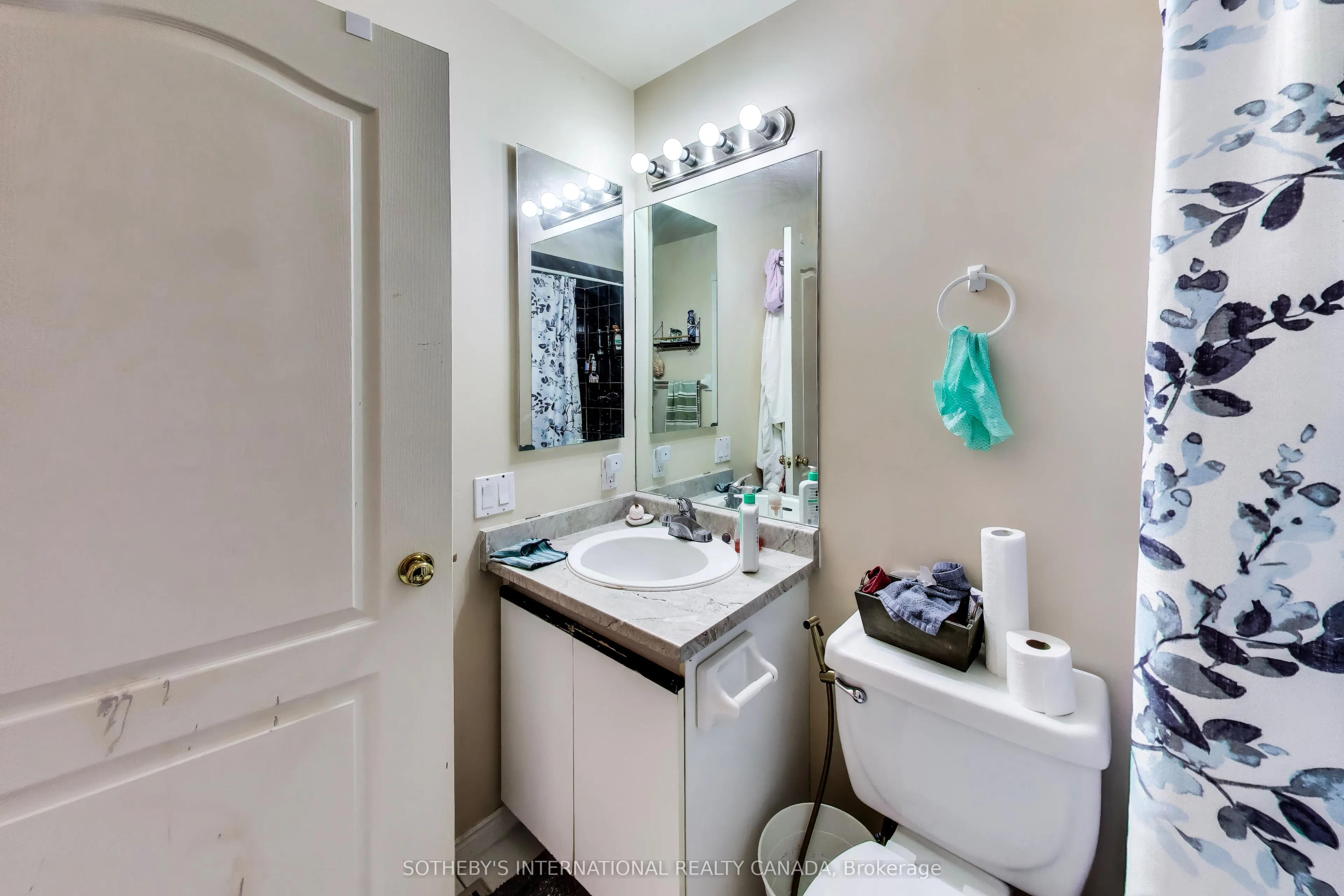 900 Steeles Avenue W #714