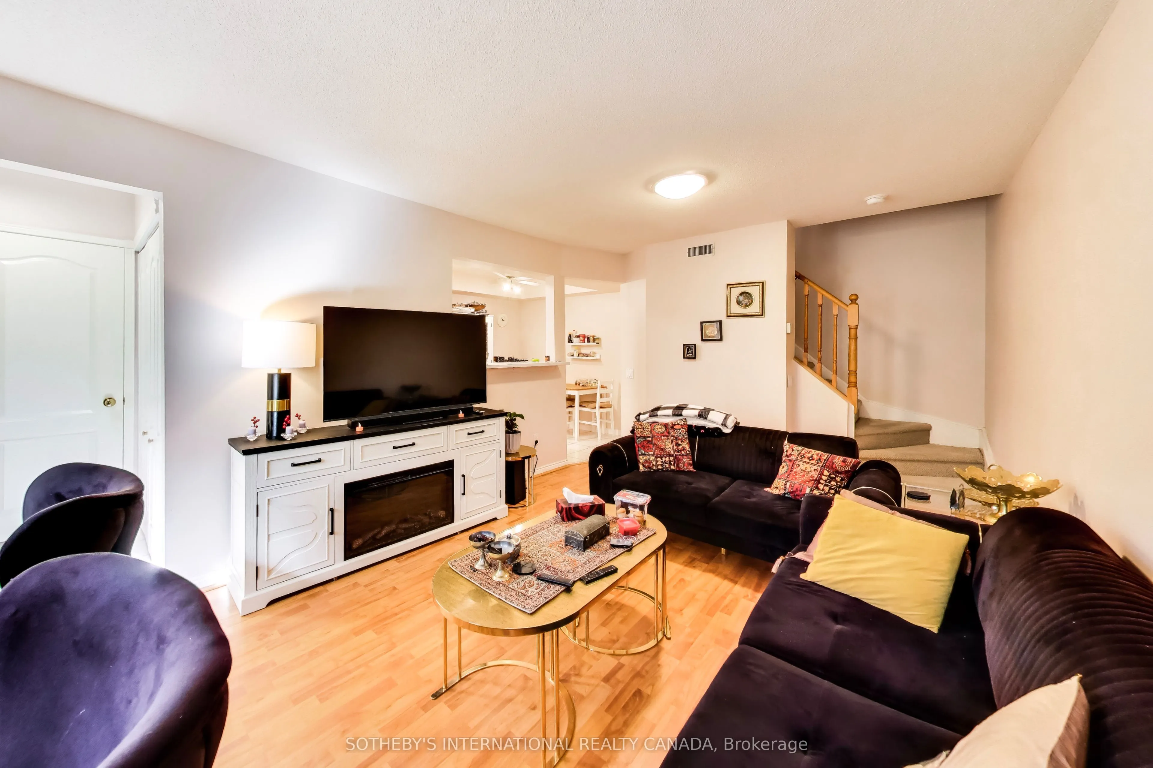 900 Steeles Avenue W #714