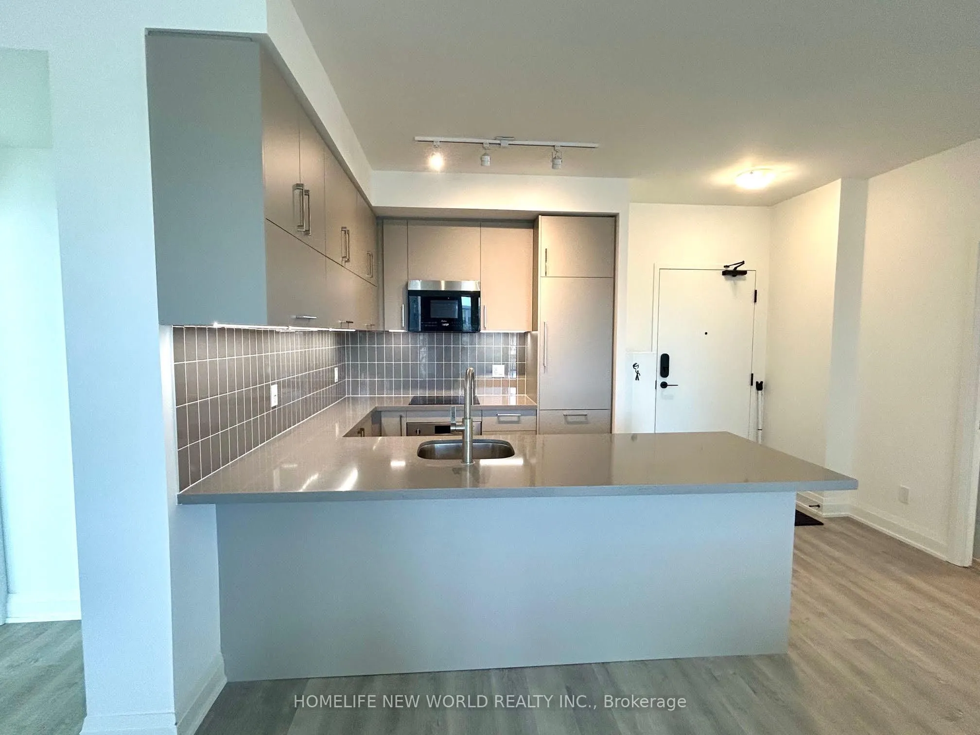 38 Andre de Grasse Street #518