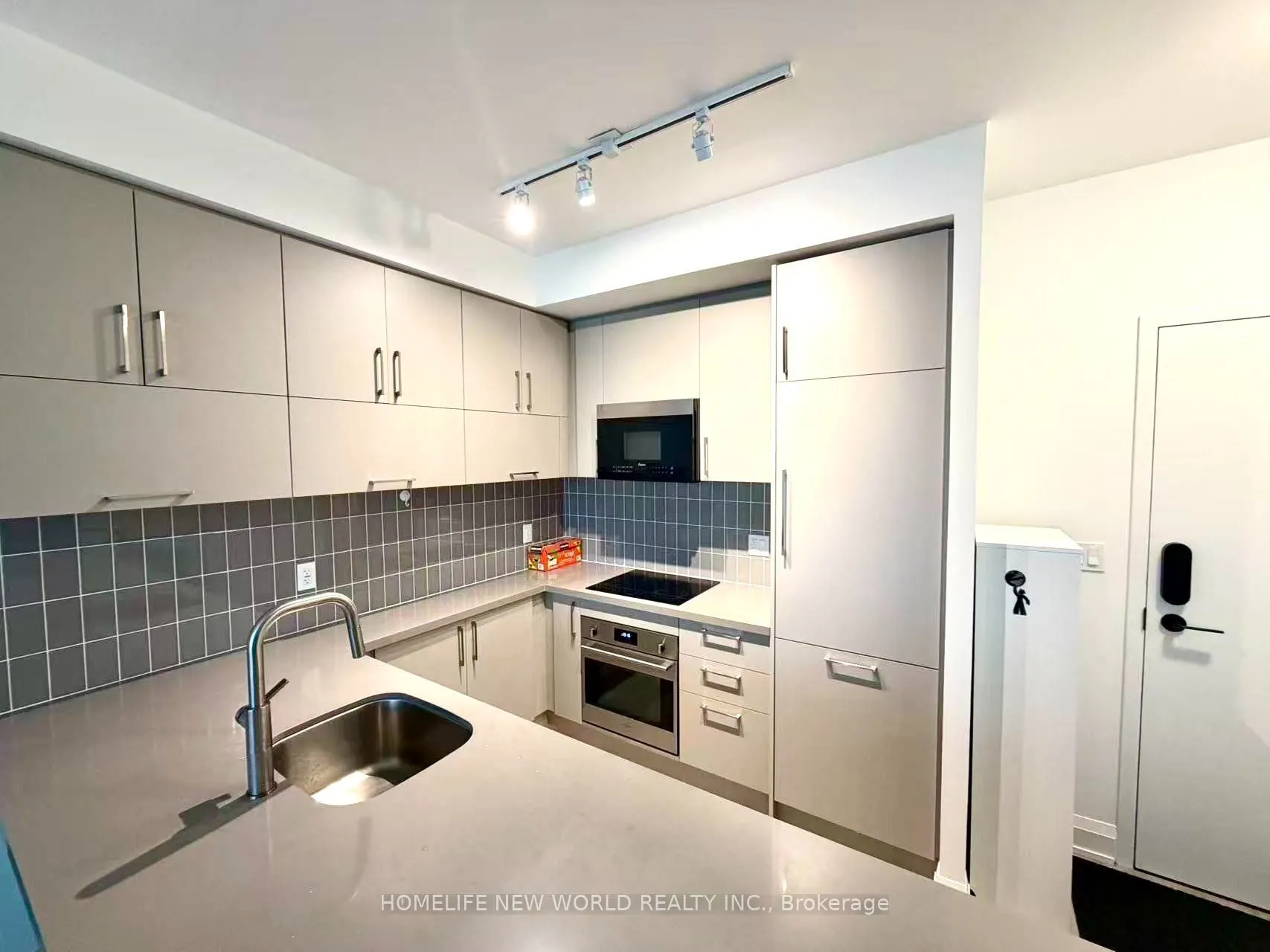 38 Andre de Grasse Street #518