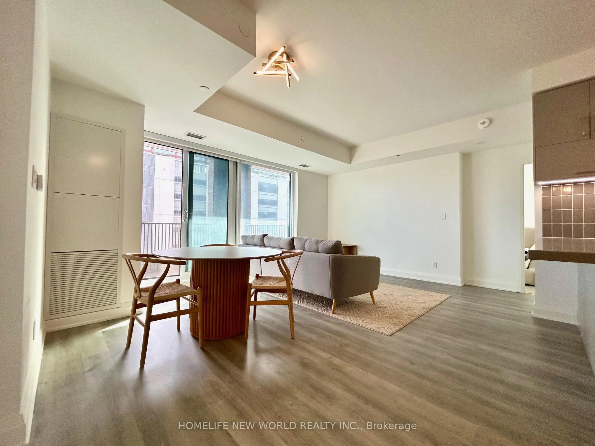 38 Andre de Grasse Street #518