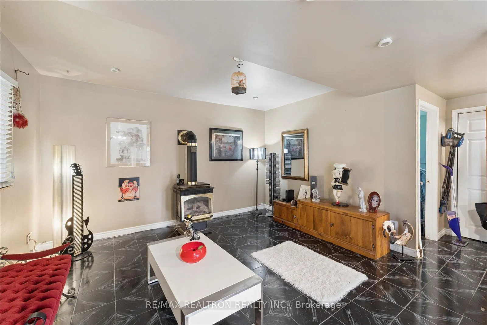 435 Lake Drive S