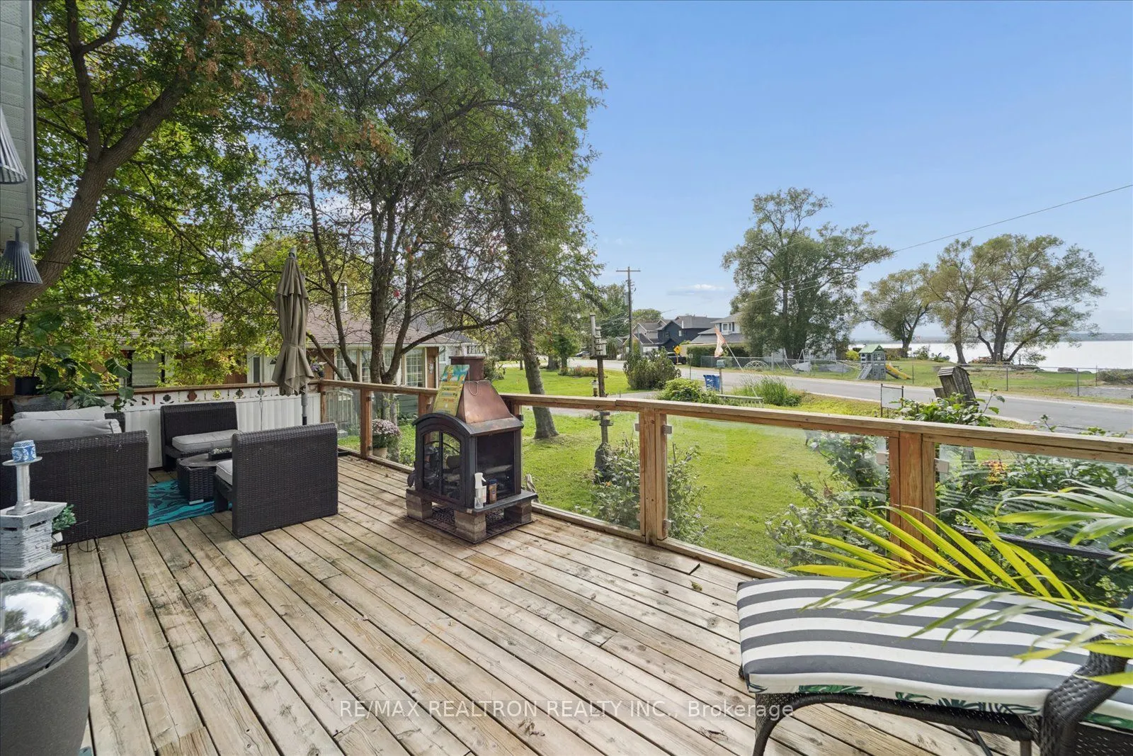 435 Lake Drive S