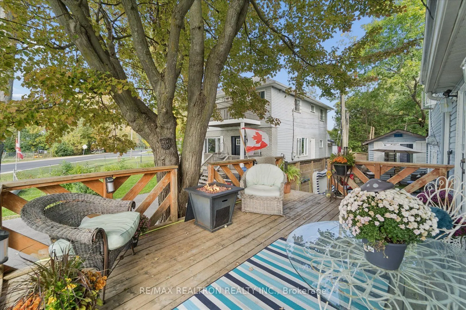 435 Lake Drive S