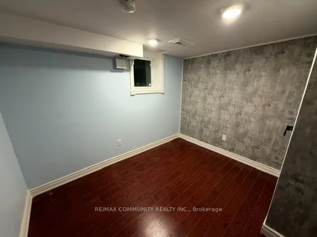 14 Sunnyside Hill Road W #Basement