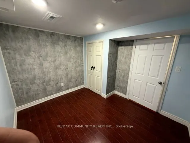 14 Sunnyside Hill Road W #Basement