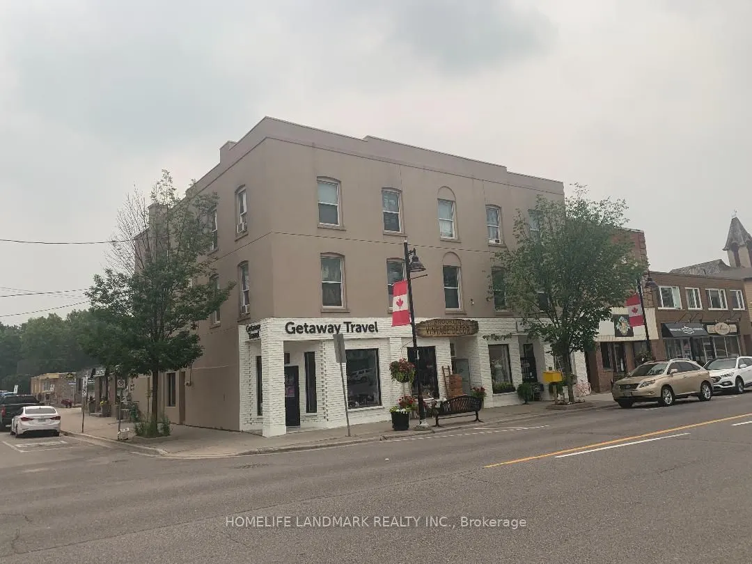 24 Brock Street W