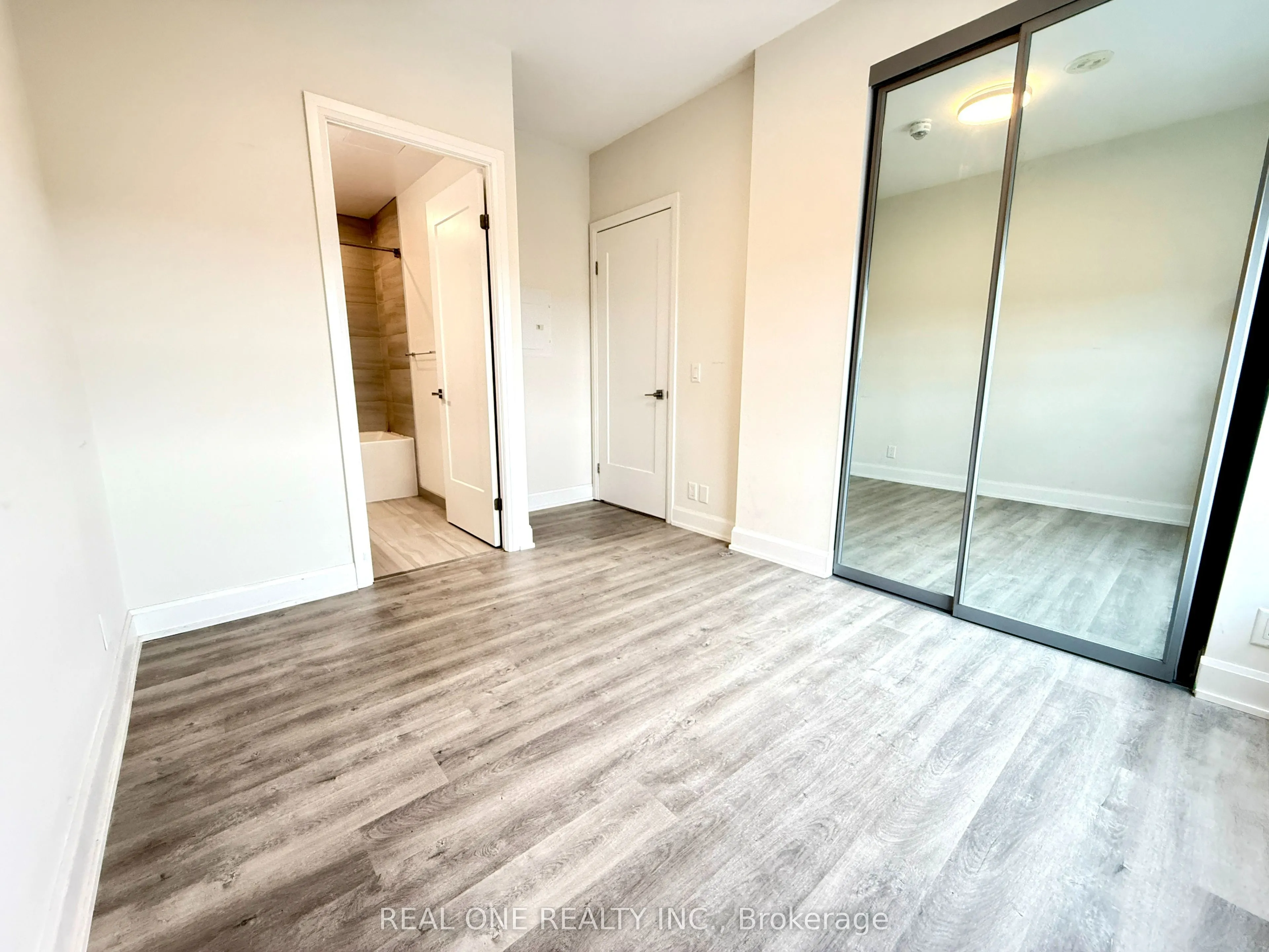 12 GANDHI Lane #2209