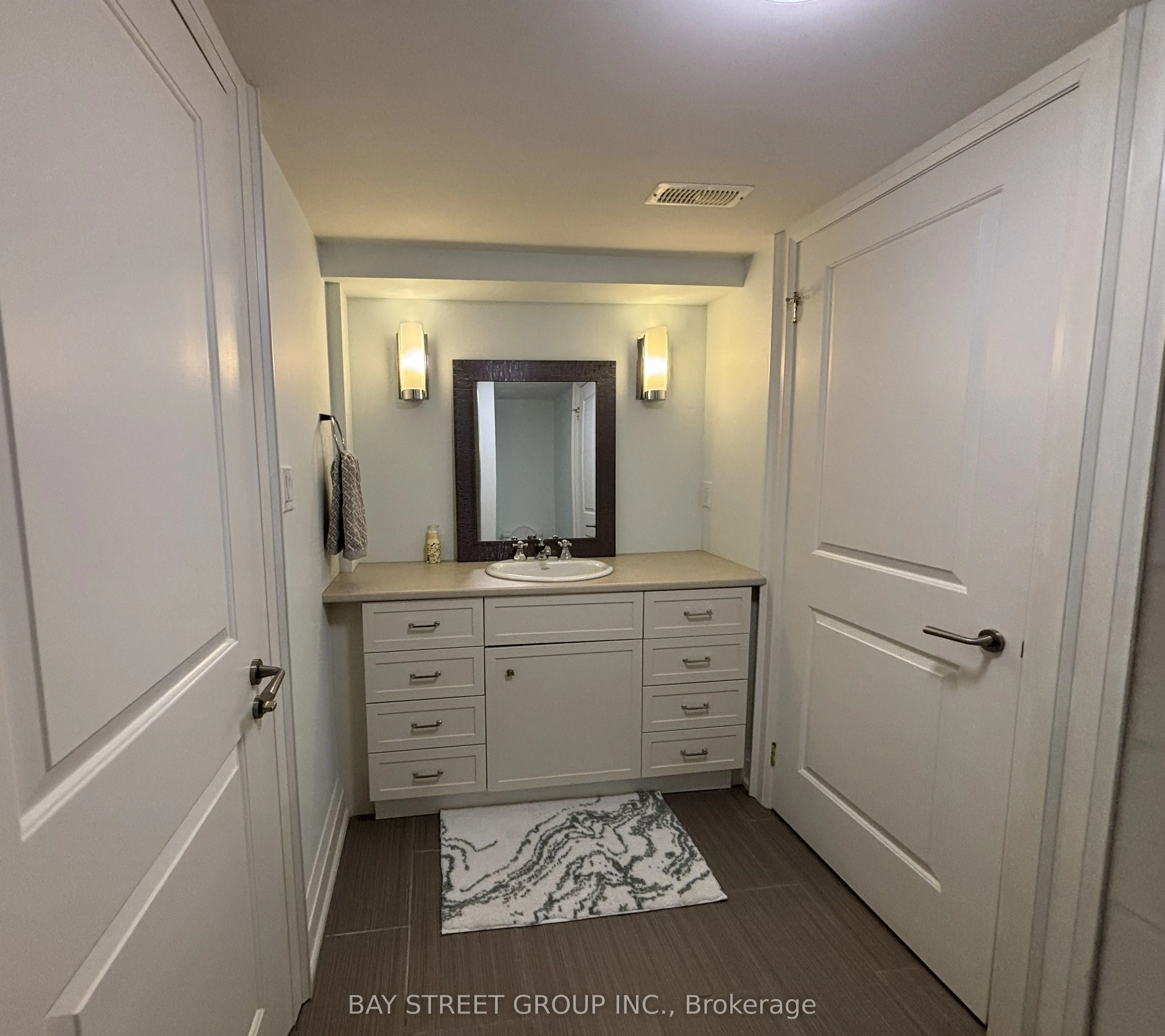 8 Dodie Street