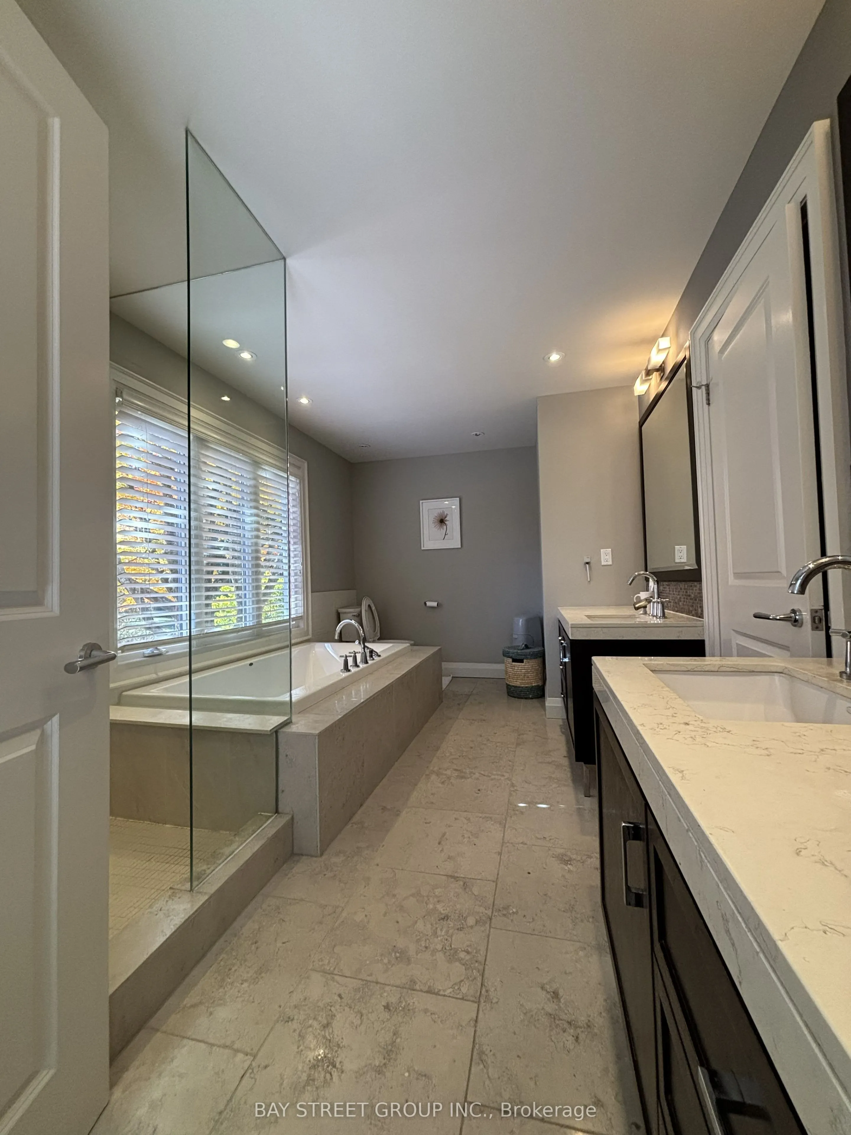 8 Dodie Street
