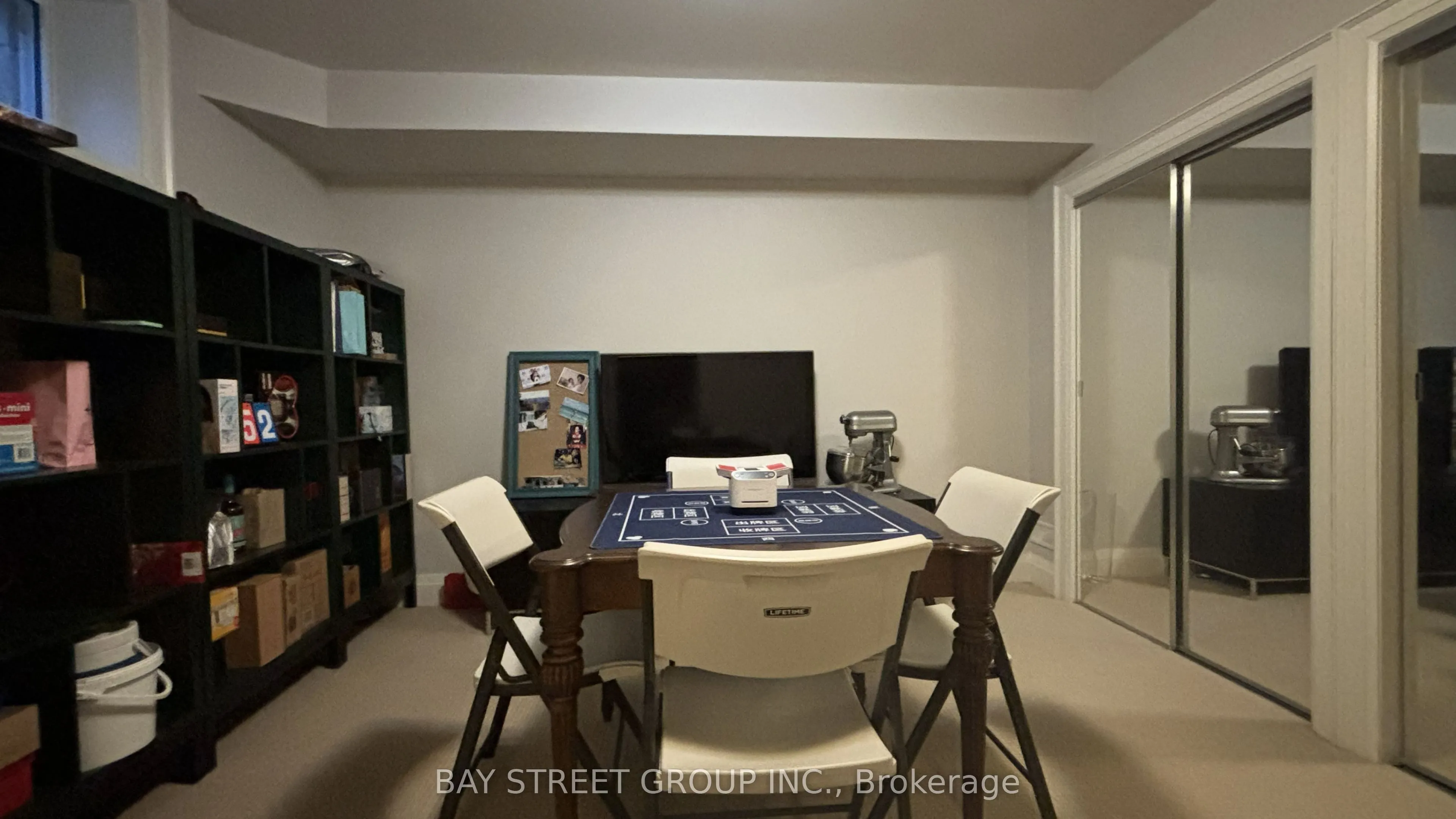 8 Dodie Street