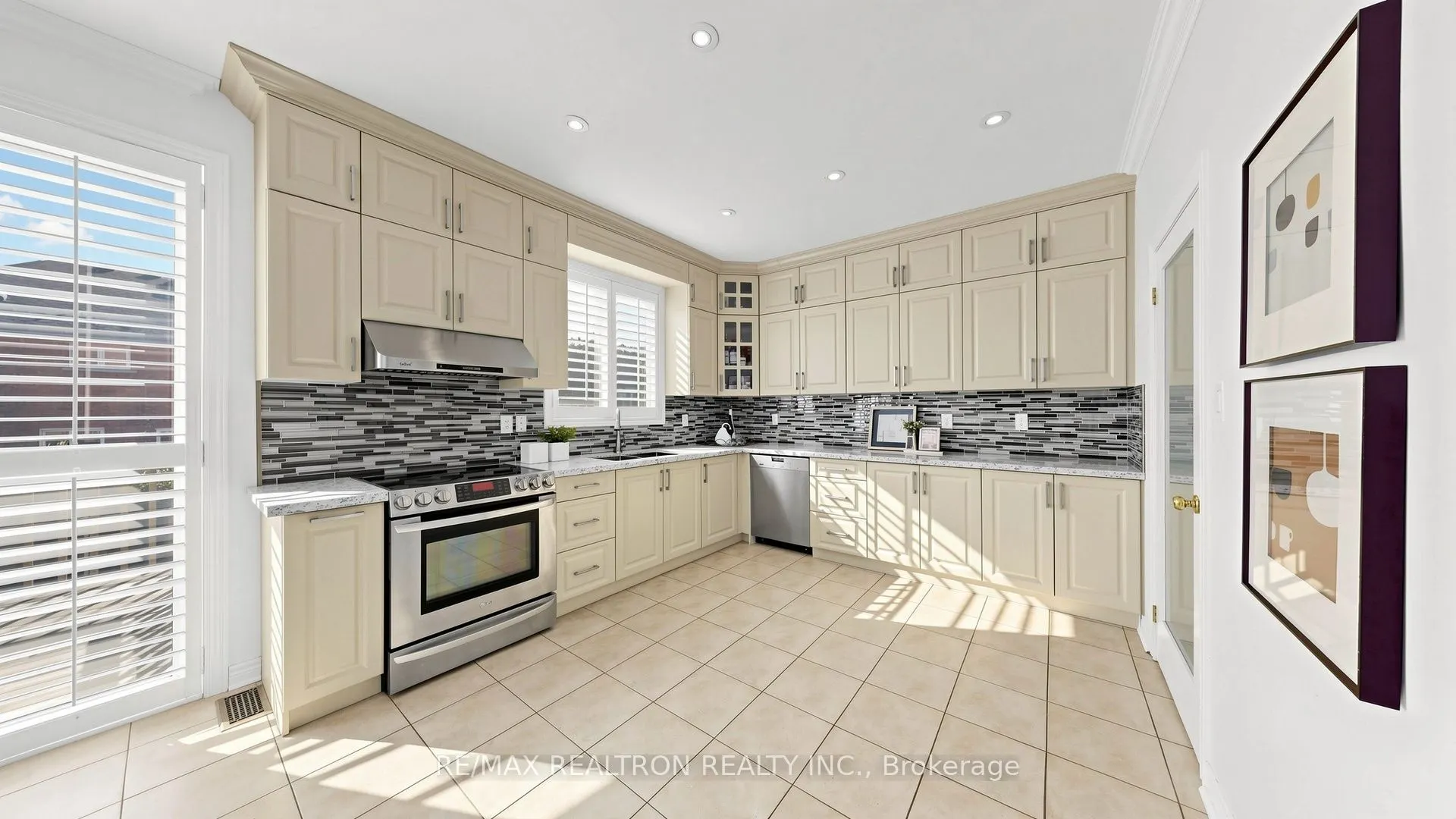 15 Edward Roberts Drive
