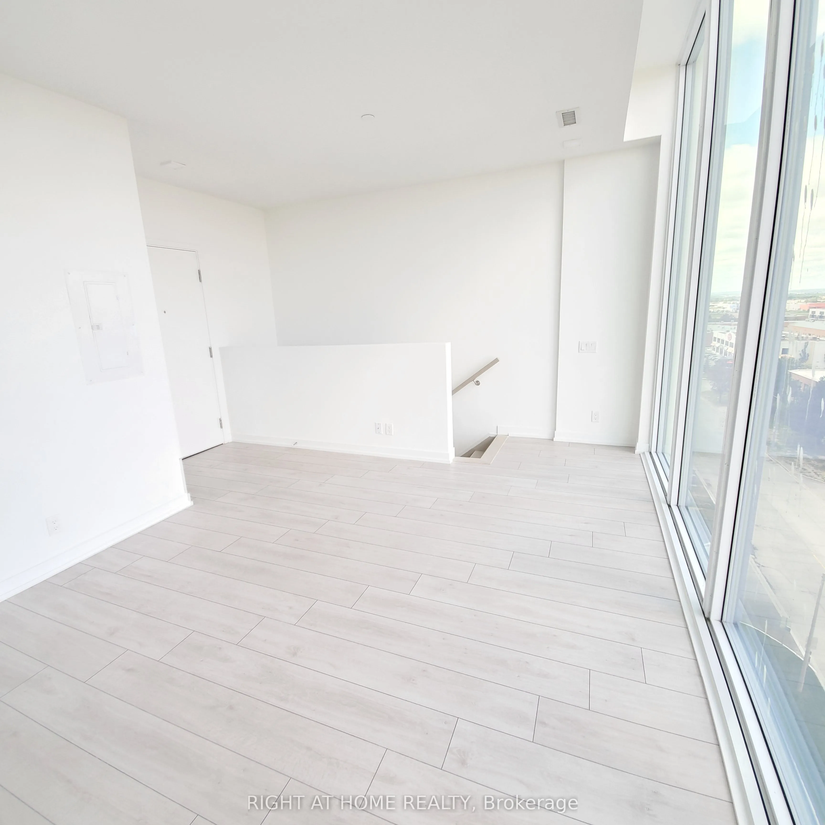 950 Portage Parkway #808