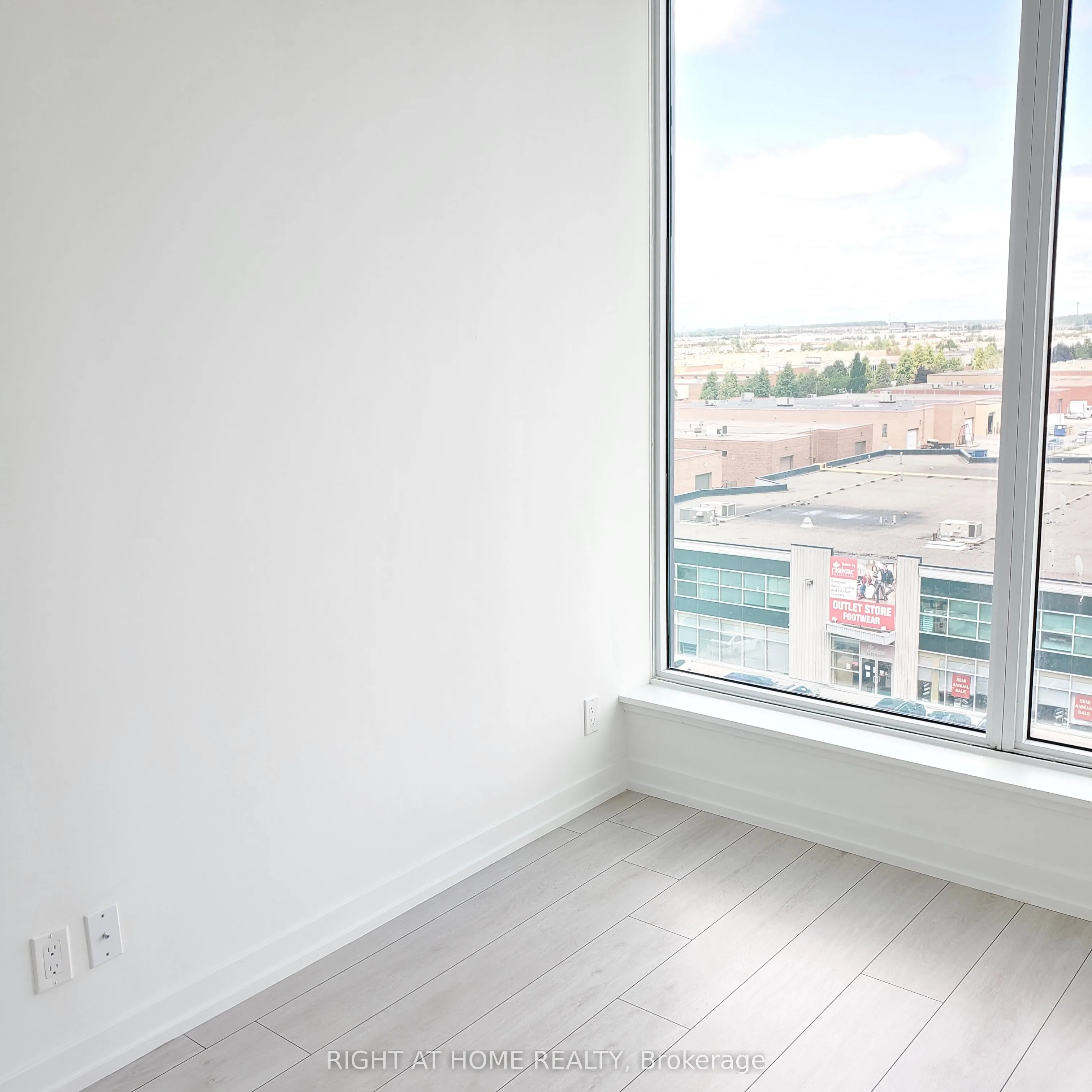 950 Portage Parkway #808