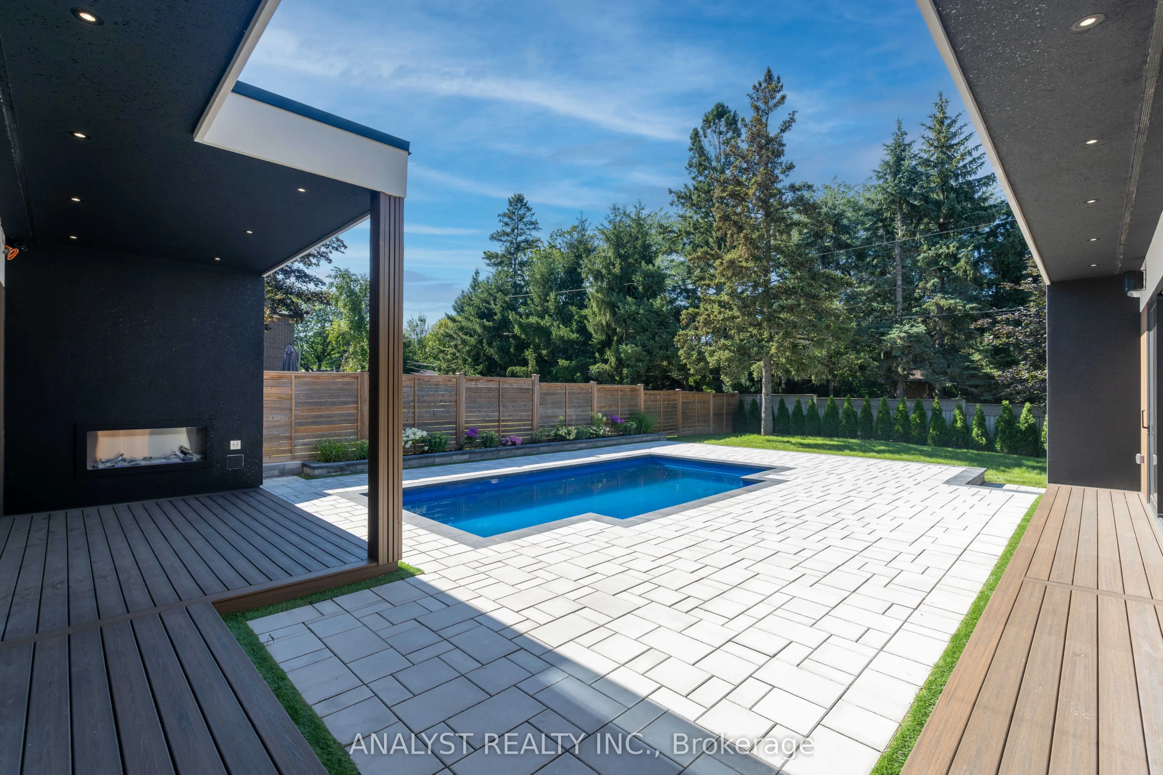 82 Donhill Crescent