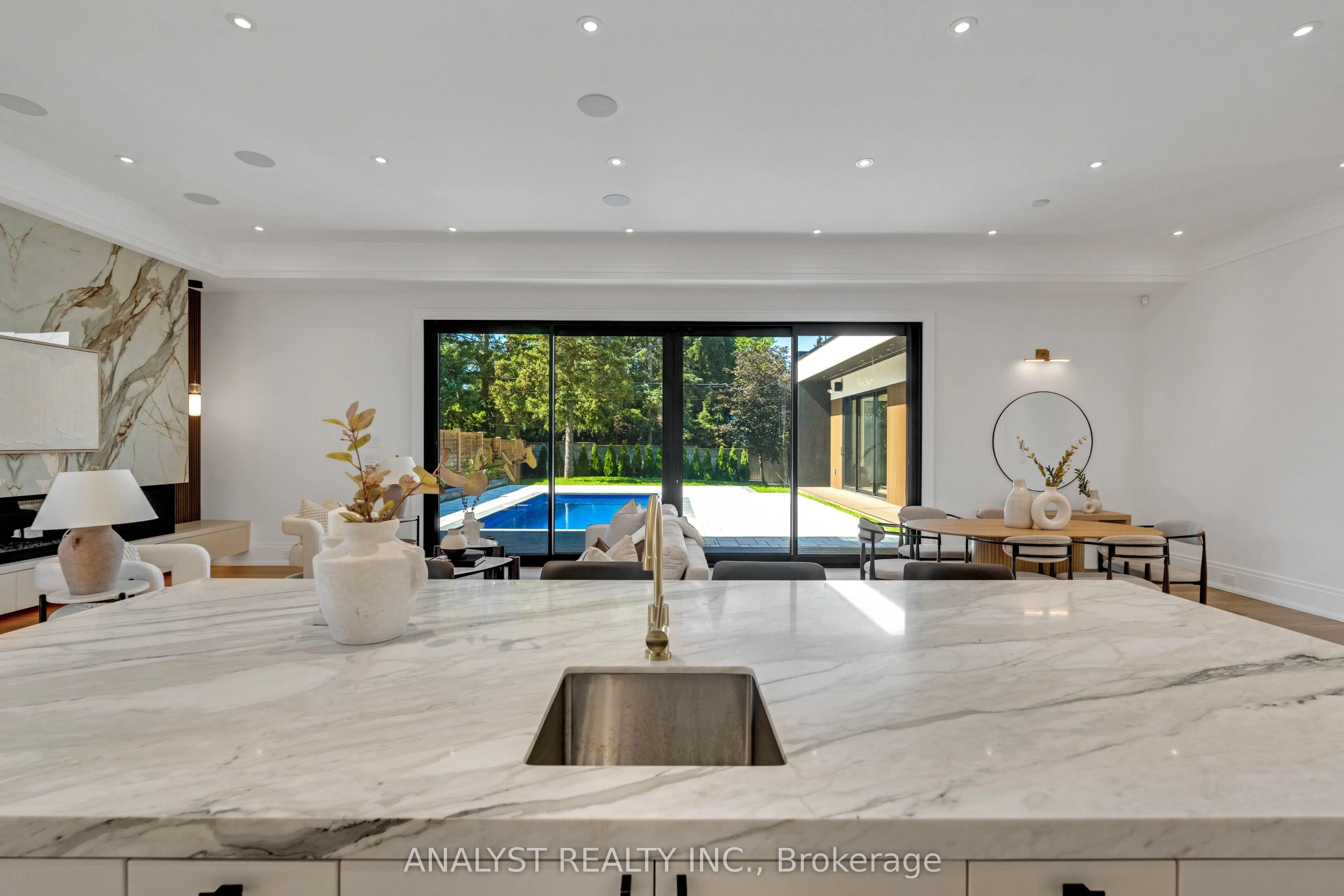 82 Donhill Crescent