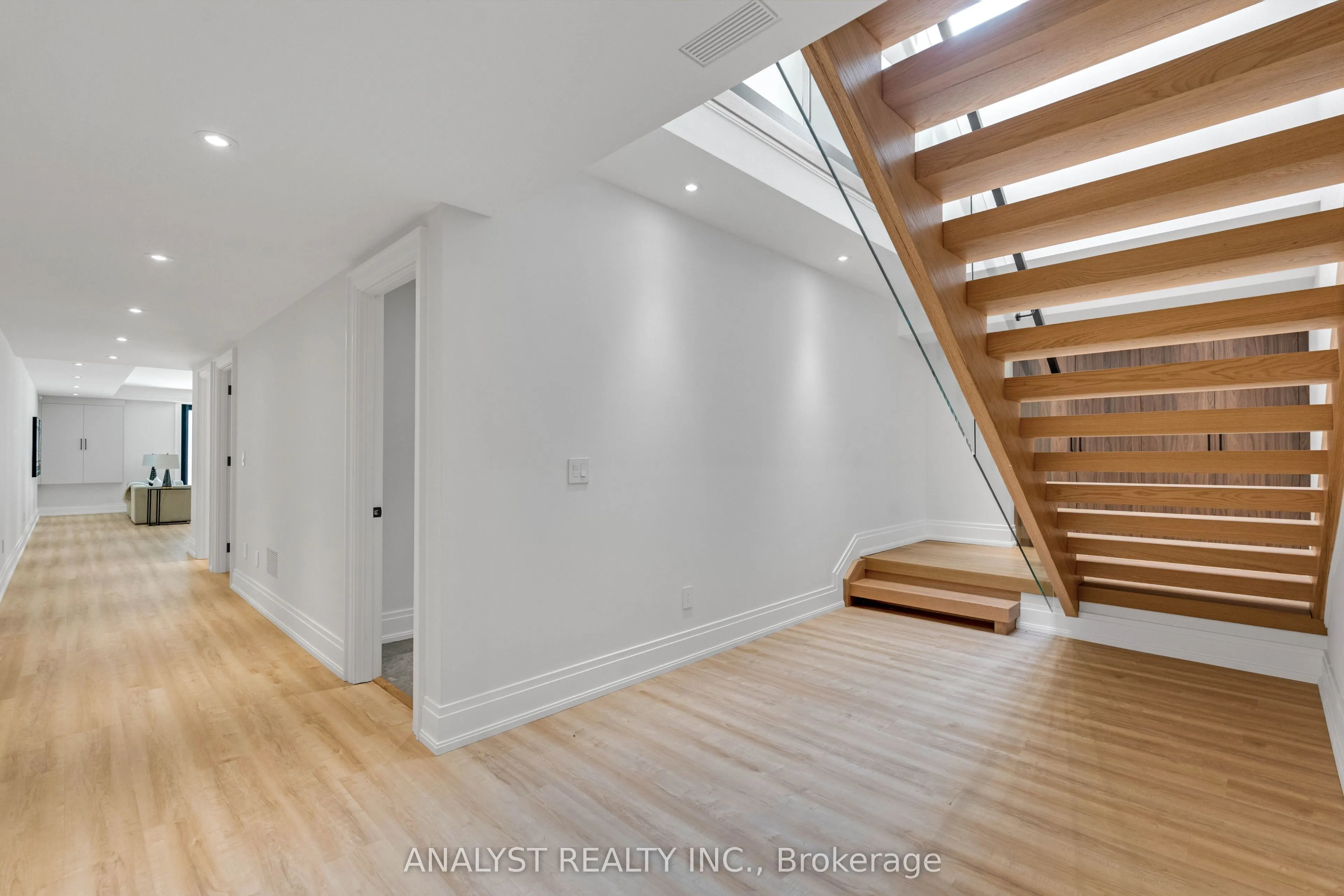 82 Donhill Crescent