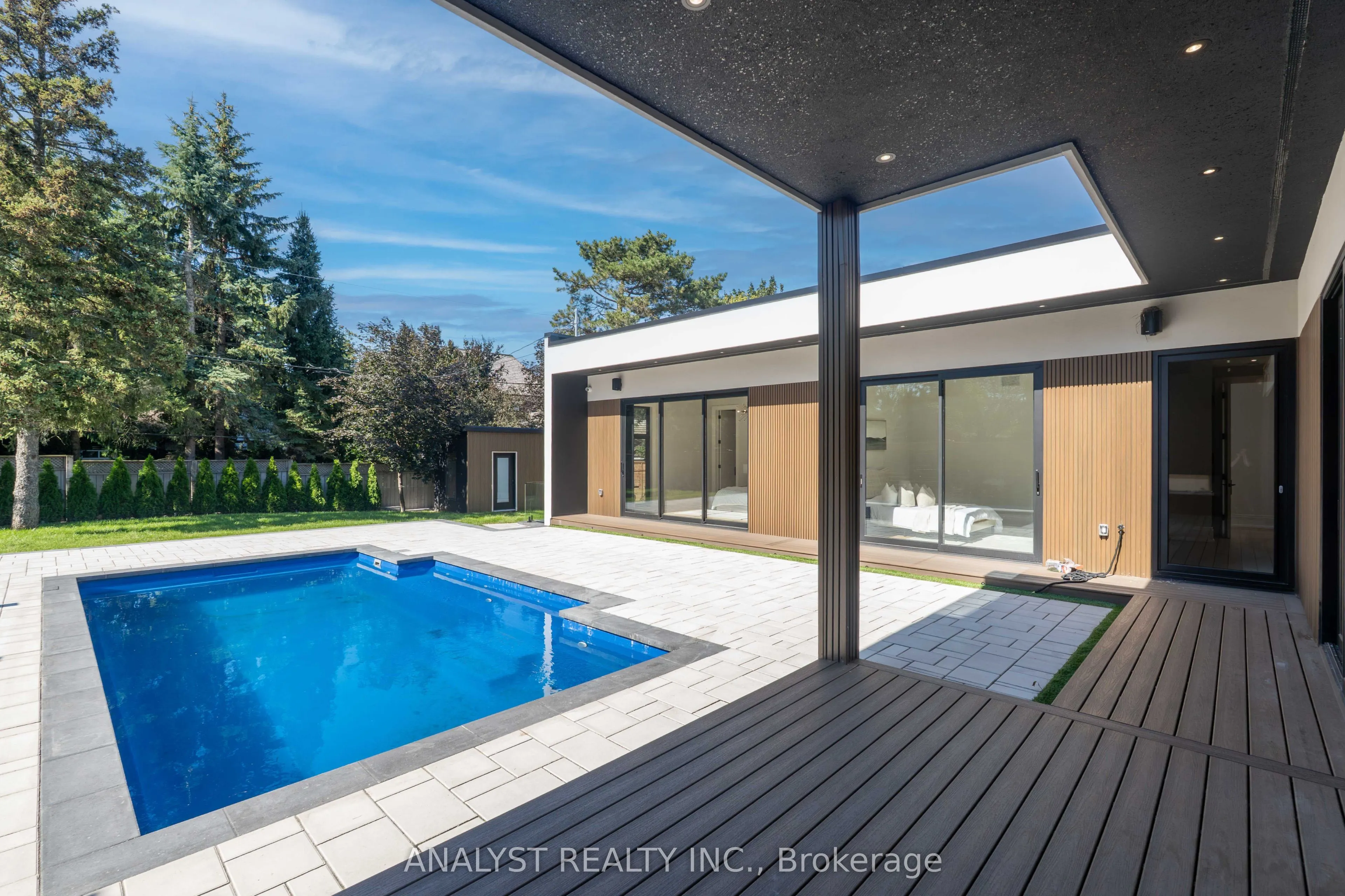 82 Donhill Crescent