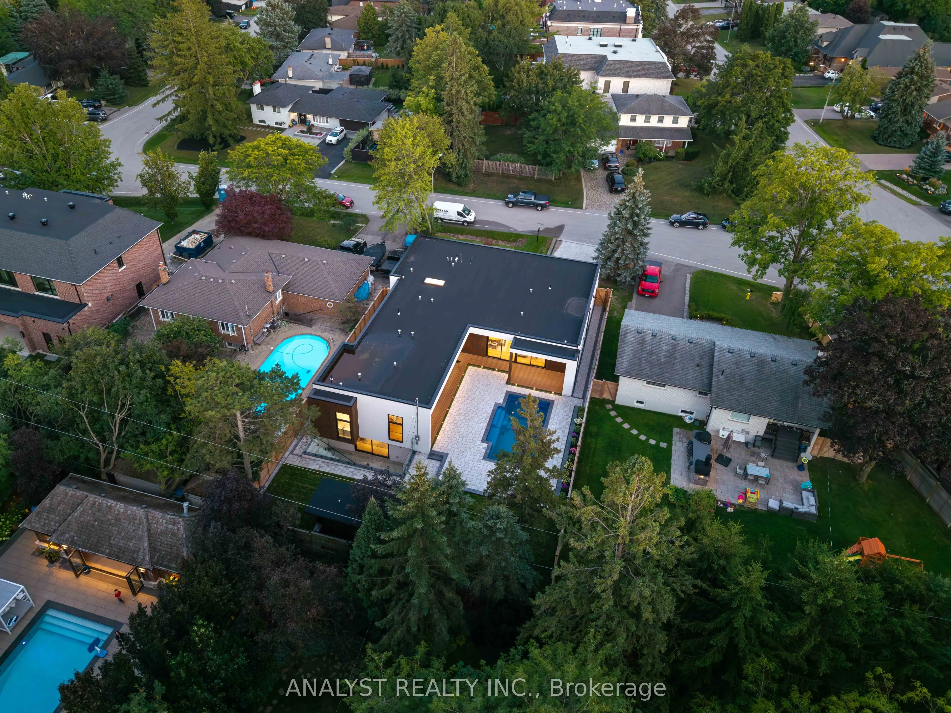 82 Donhill Crescent