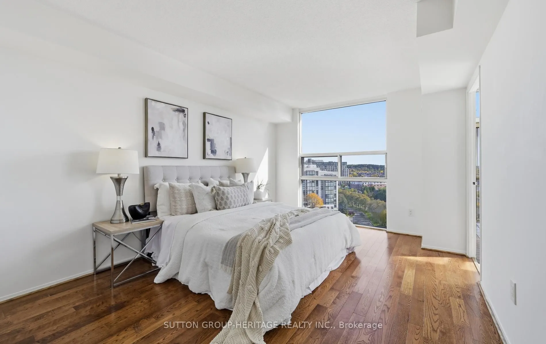 40 Harding Boulevard W #1112