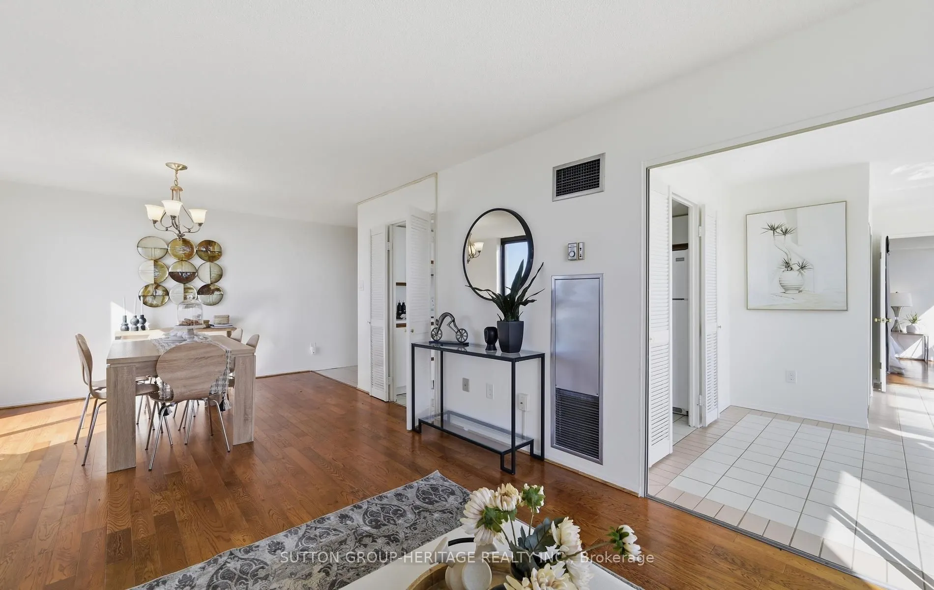 40 Harding Boulevard W #1112