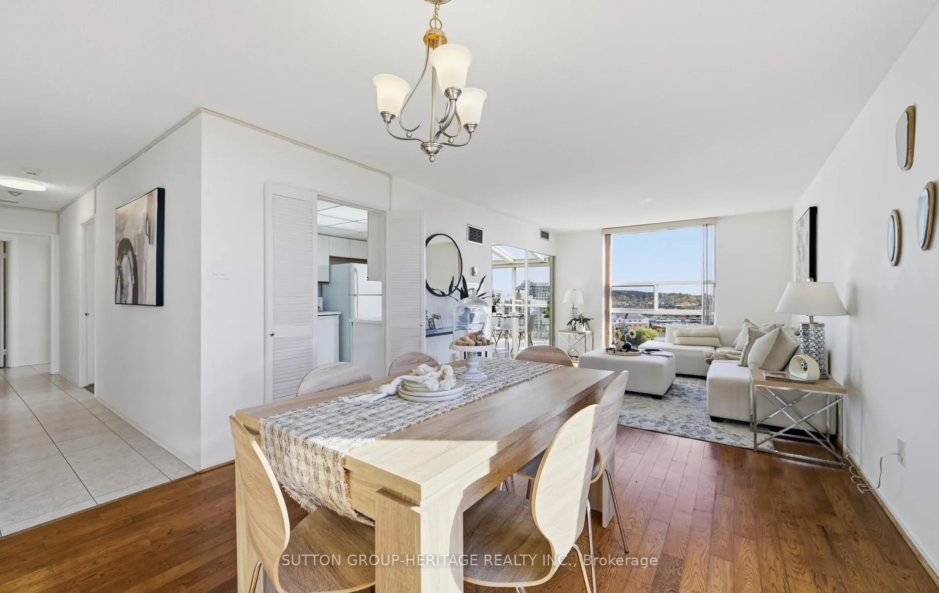 40 Harding Boulevard W #1112