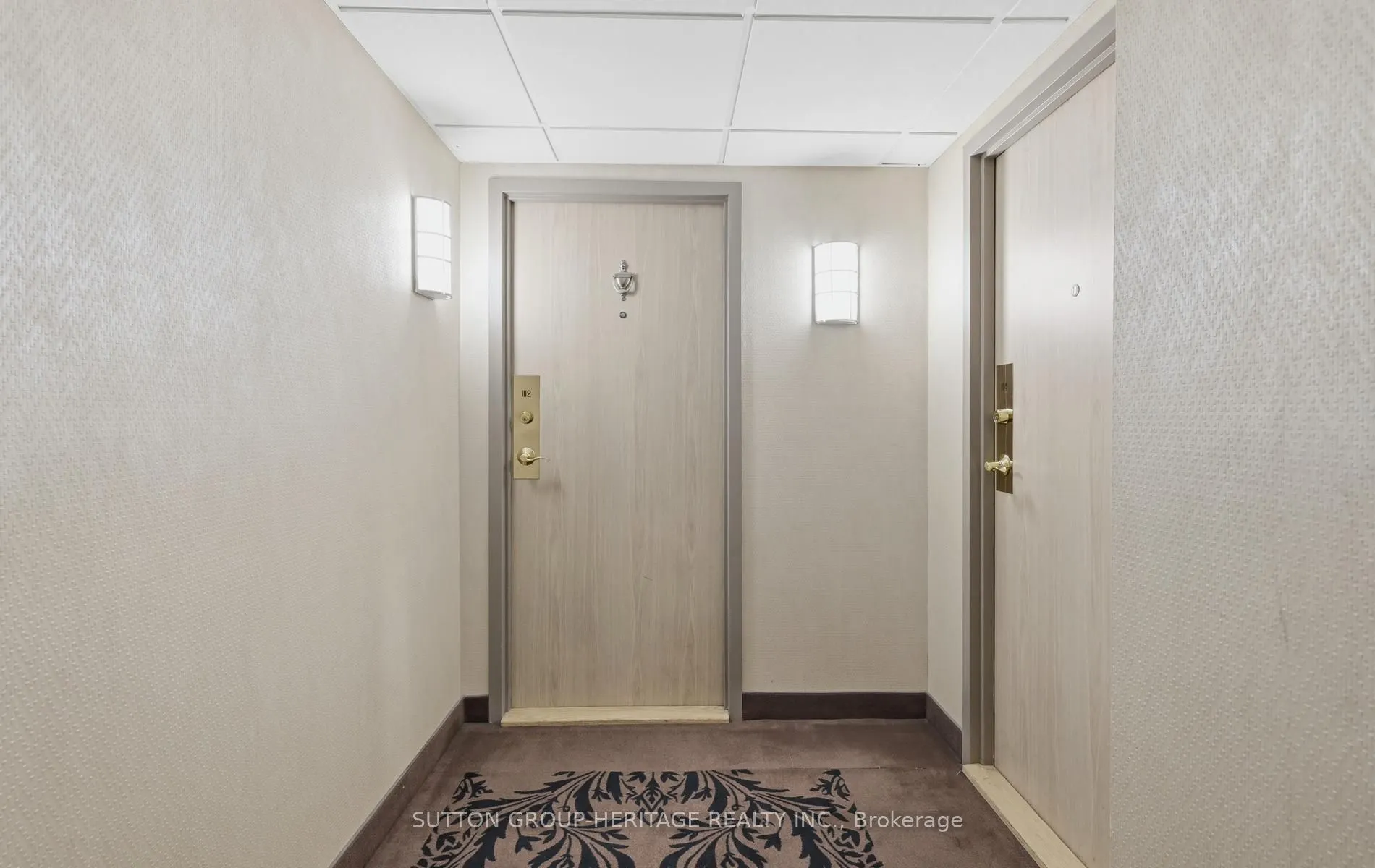 40 Harding Boulevard W #1112