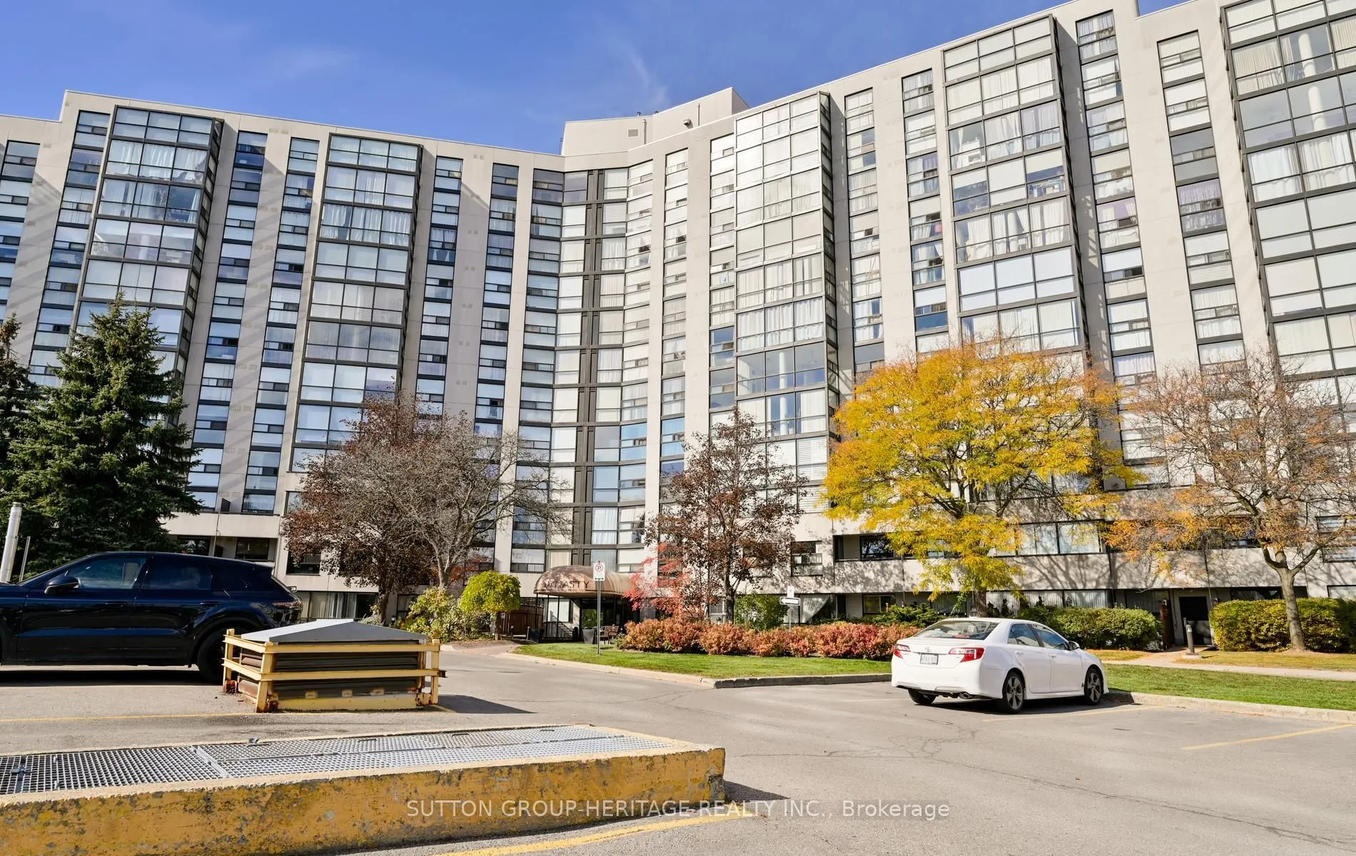 40 Harding Boulevard W #1112