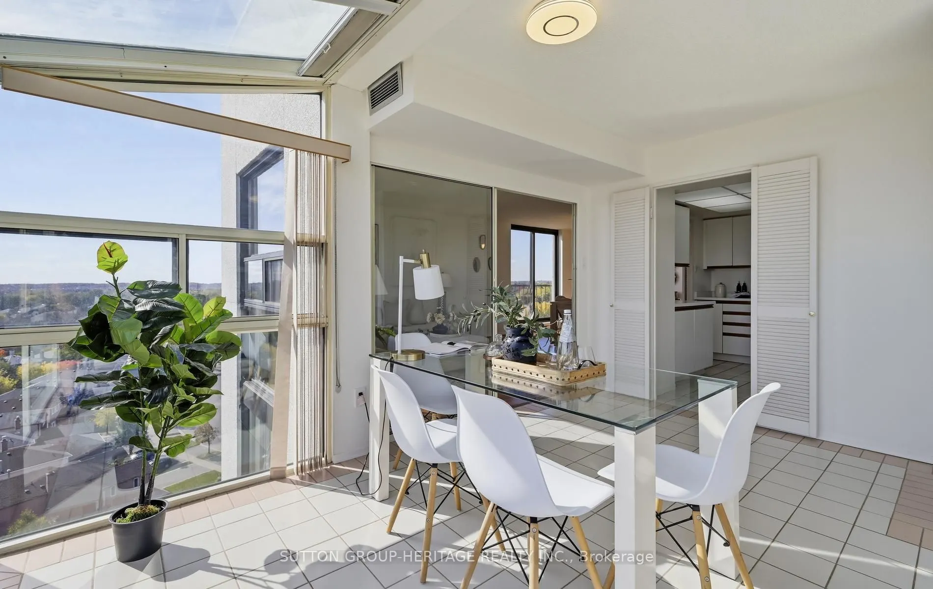 40 Harding Boulevard W #1112