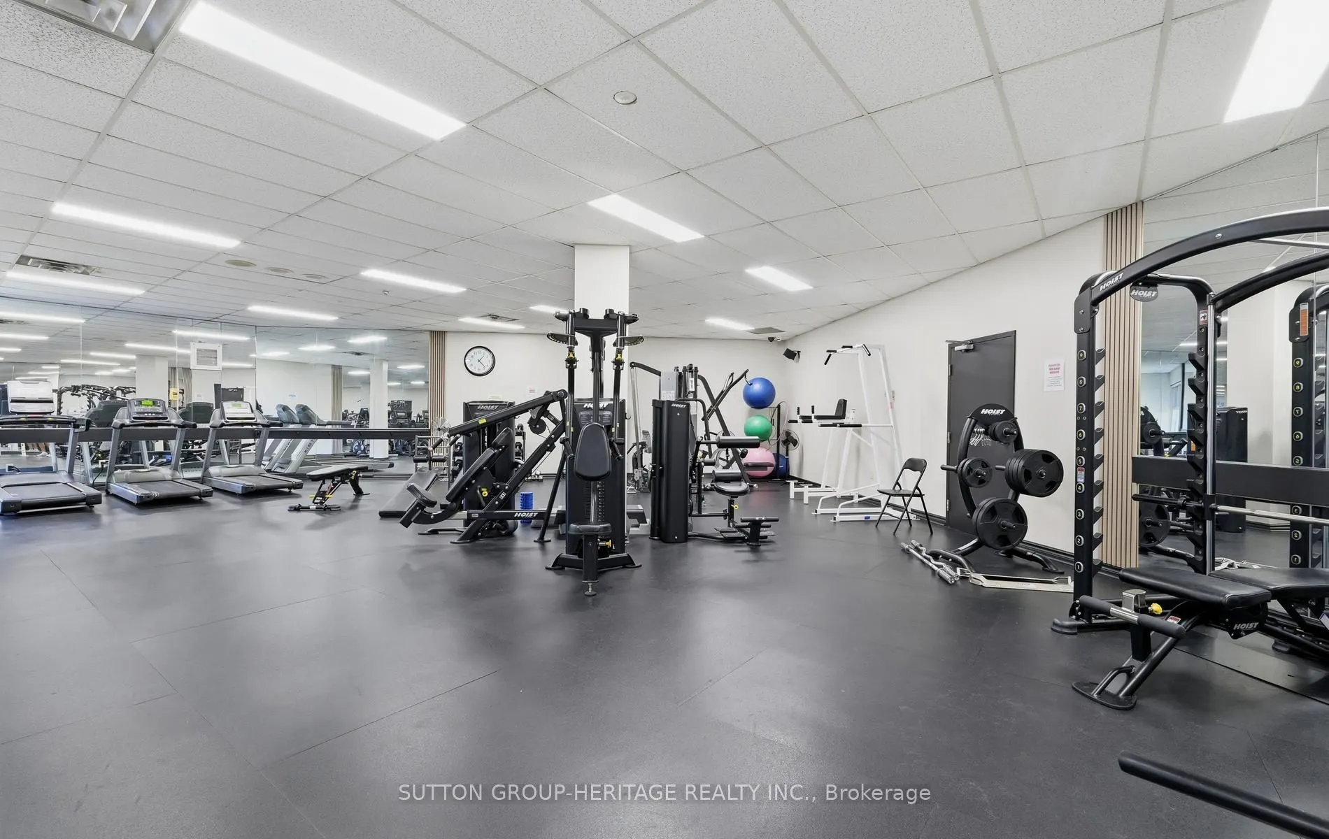 40 Harding Boulevard W #1112