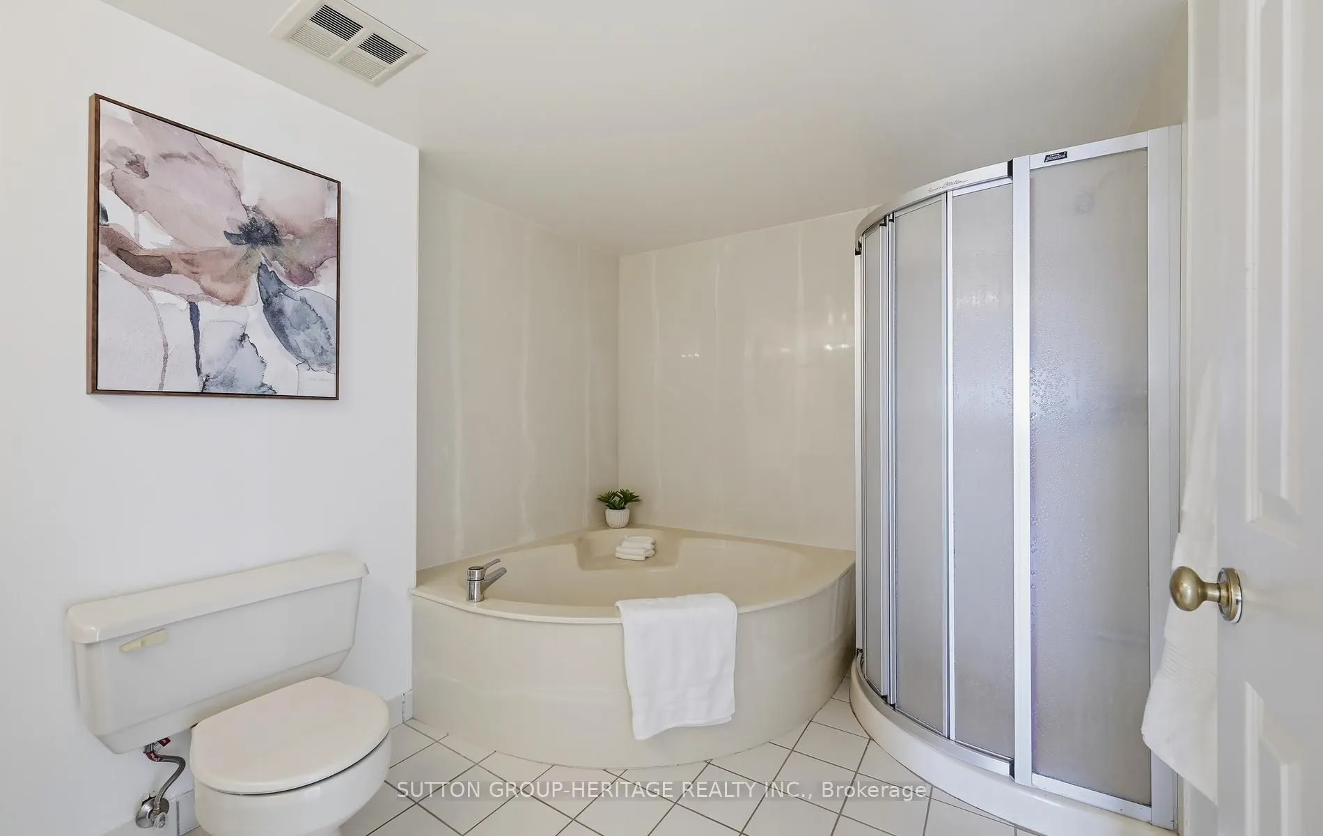 40 Harding Boulevard W #1112