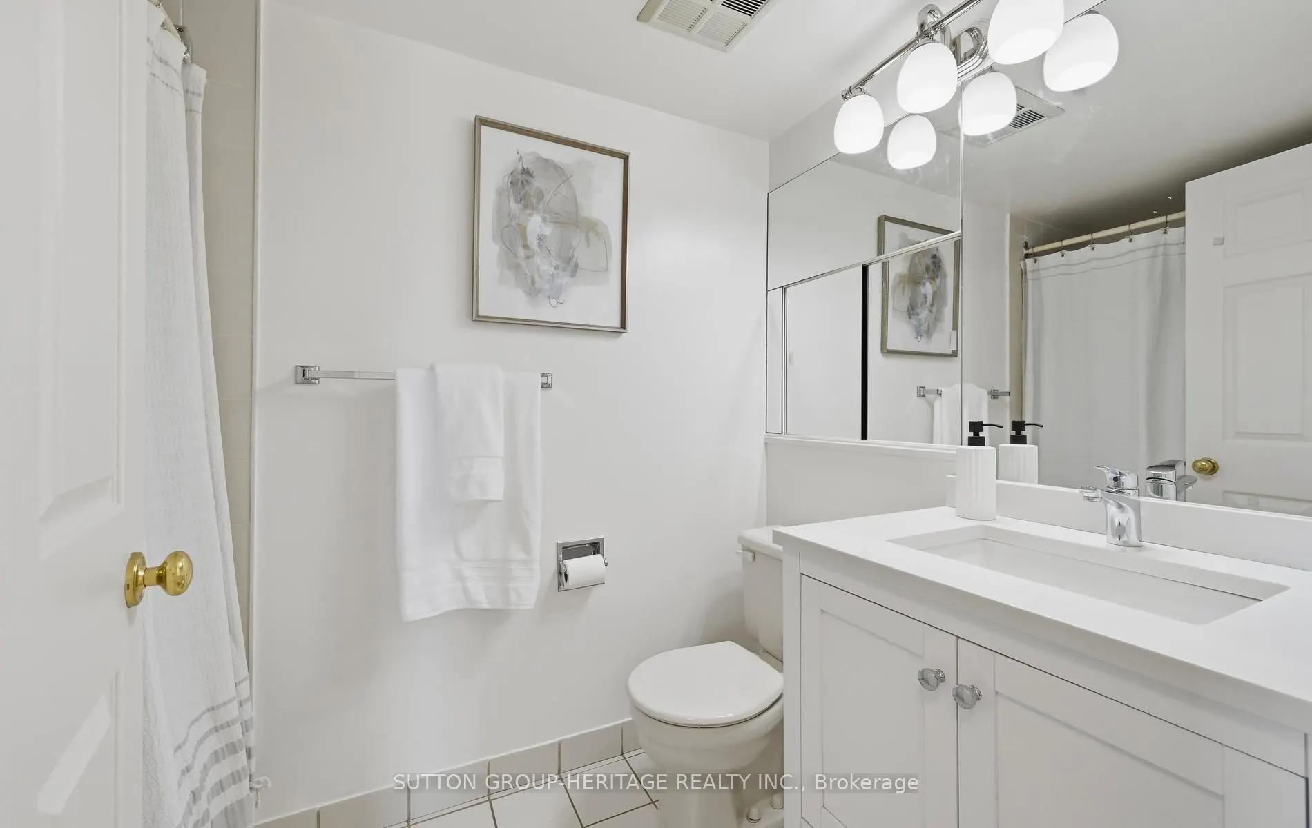 40 Harding Boulevard W #1112