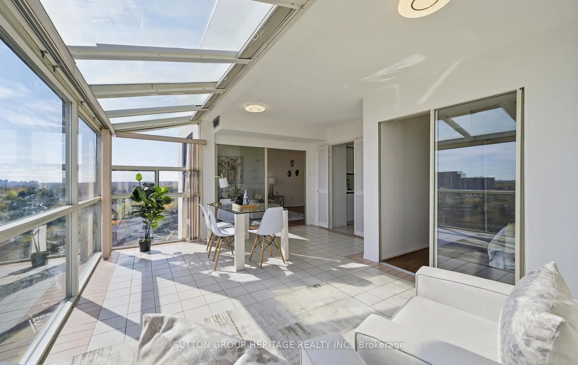 40 Harding Boulevard W #1112