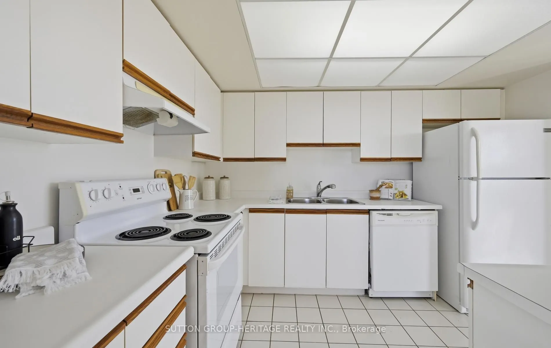 40 Harding Boulevard W #1112