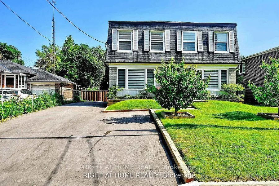 454 Alper Street