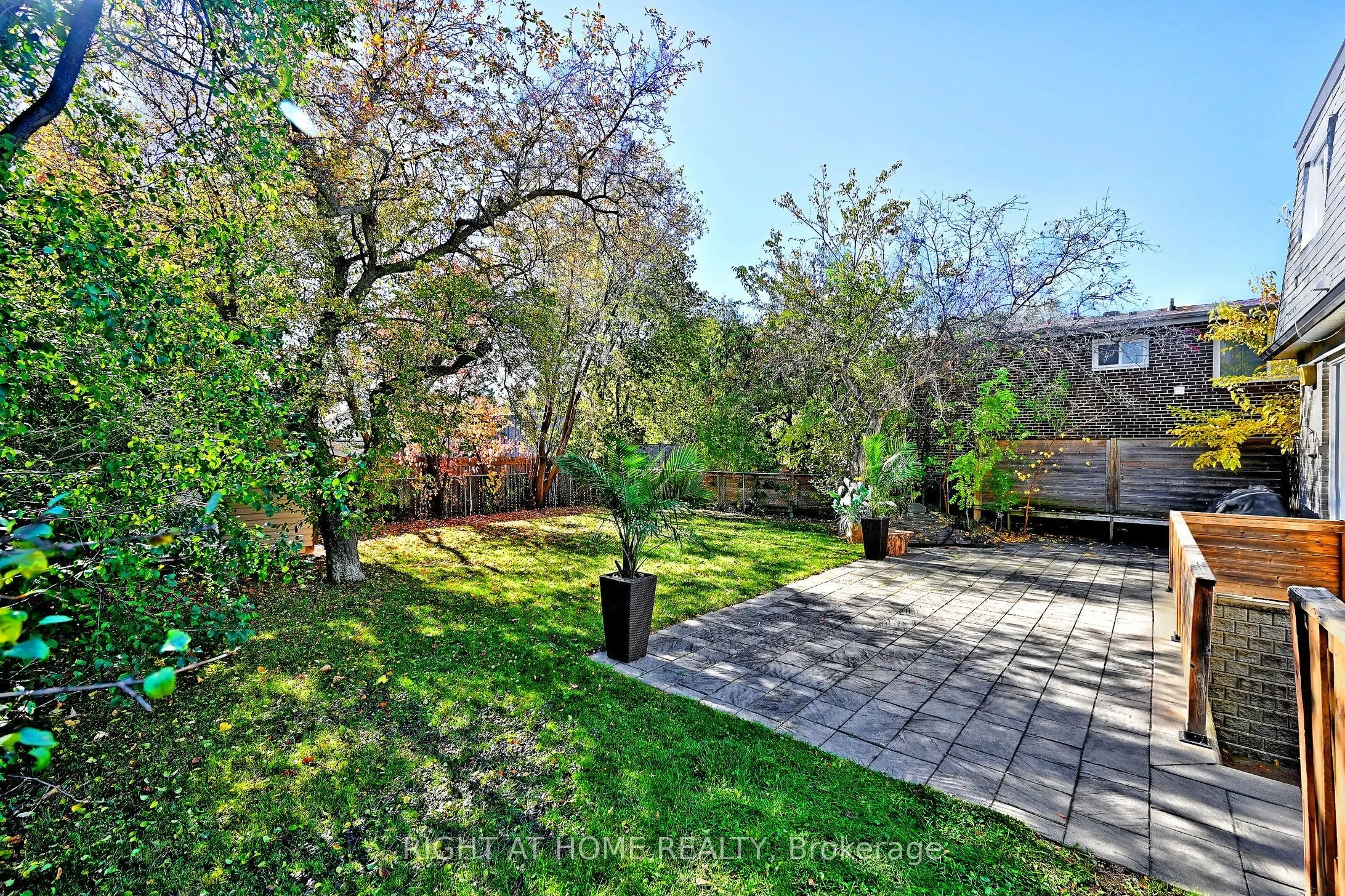 454 Alper Street