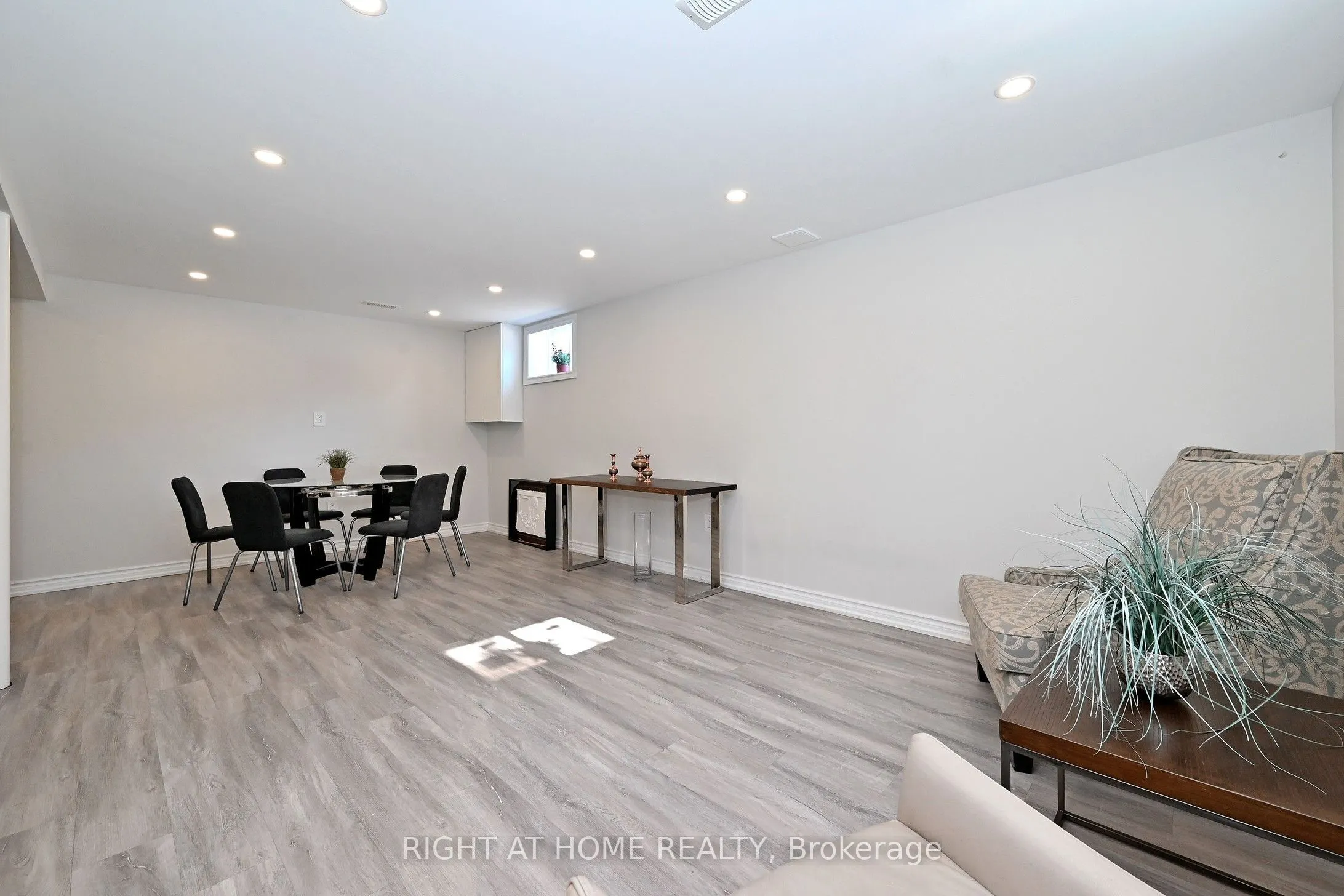 454 Alper Street