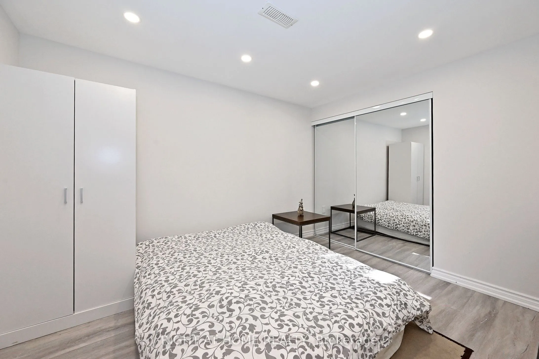 454 Alper Street