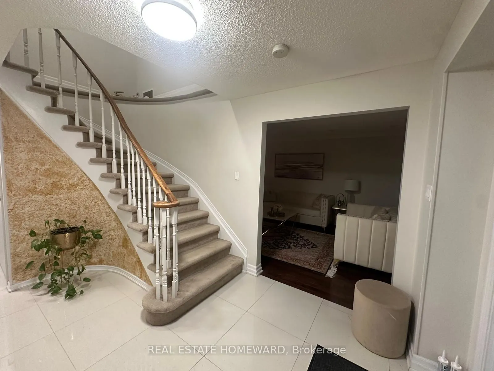 784 Hill Gate
