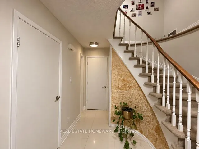784 Hill Gate