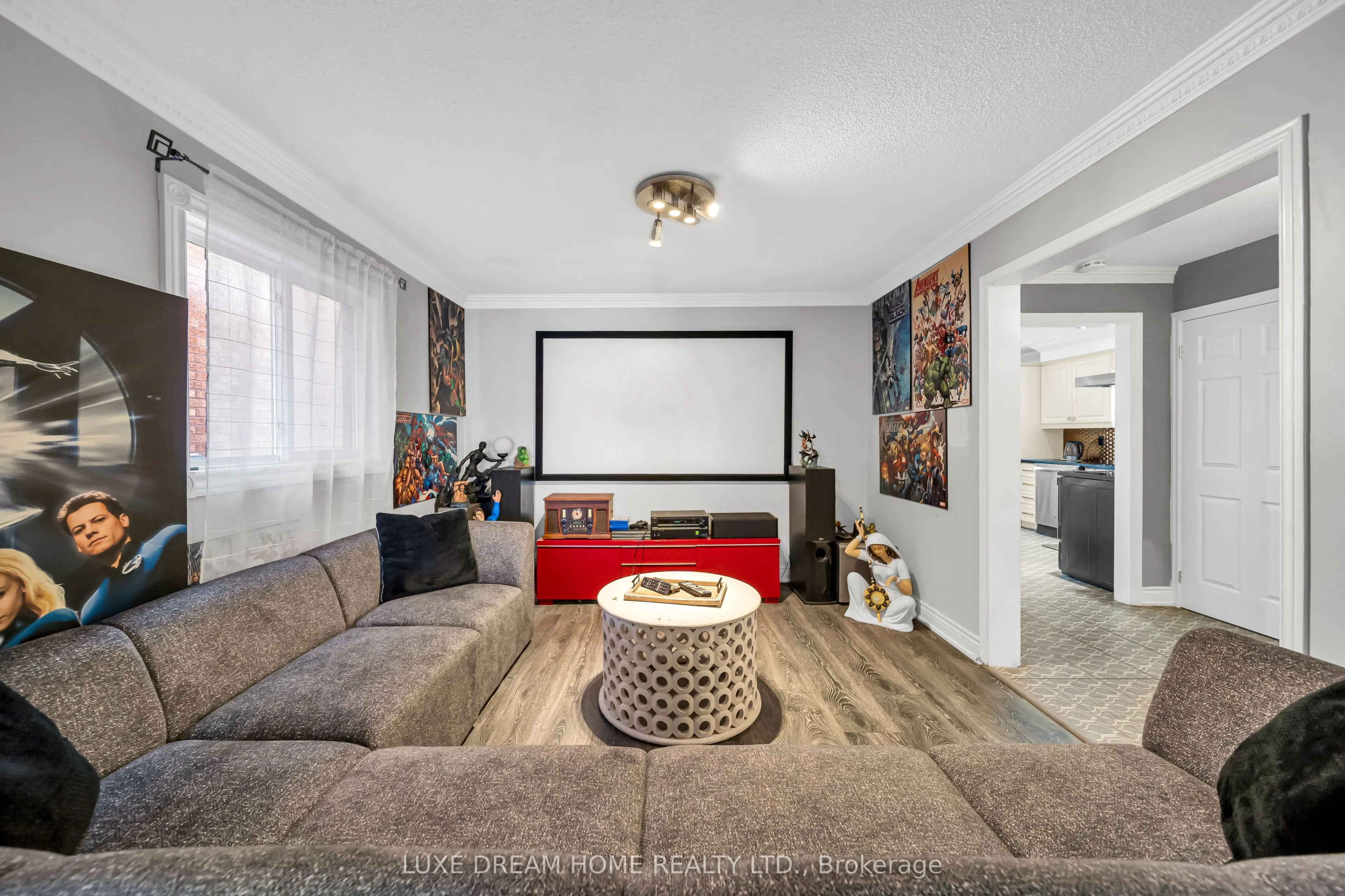 78 Governor Crescent