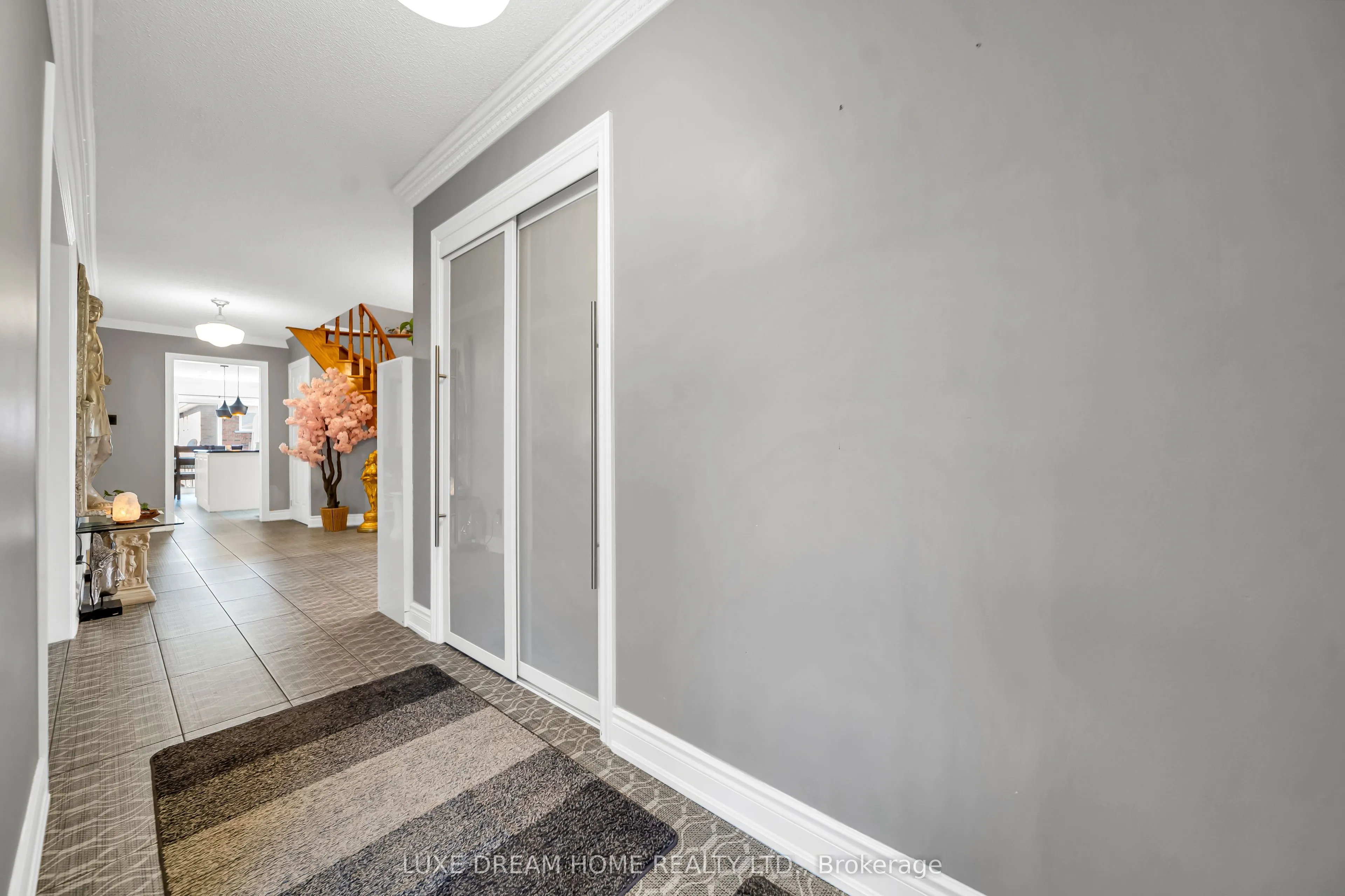 78 Governor Crescent